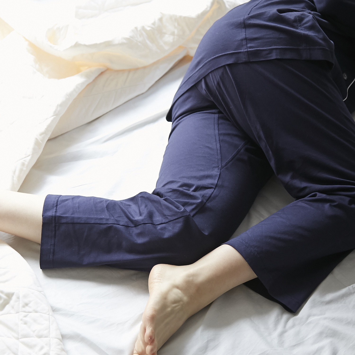 kinel/寝返りしやすいシルク腹巻付きパジャマ