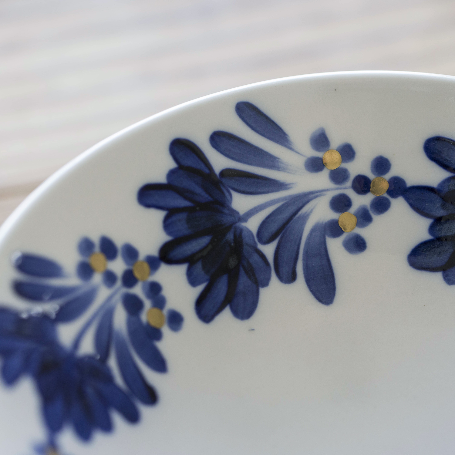 Studio Karakusa/青い花の中鉢