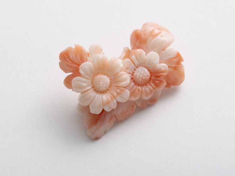 高知の珊瑚ブローチ大　小菊C - 【当店限定】すべて1点もの、高知から届く稀少な宝石珊瑚のブローチ