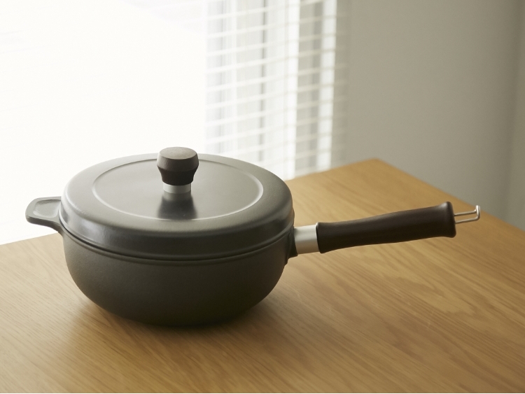 この鍋は、普段使いの無水調理鍋の決定版 - スタイルコラム