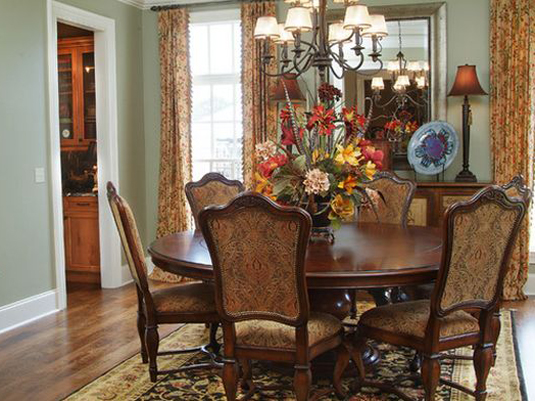 traditional-dining-room-round-table-fall-flowers
