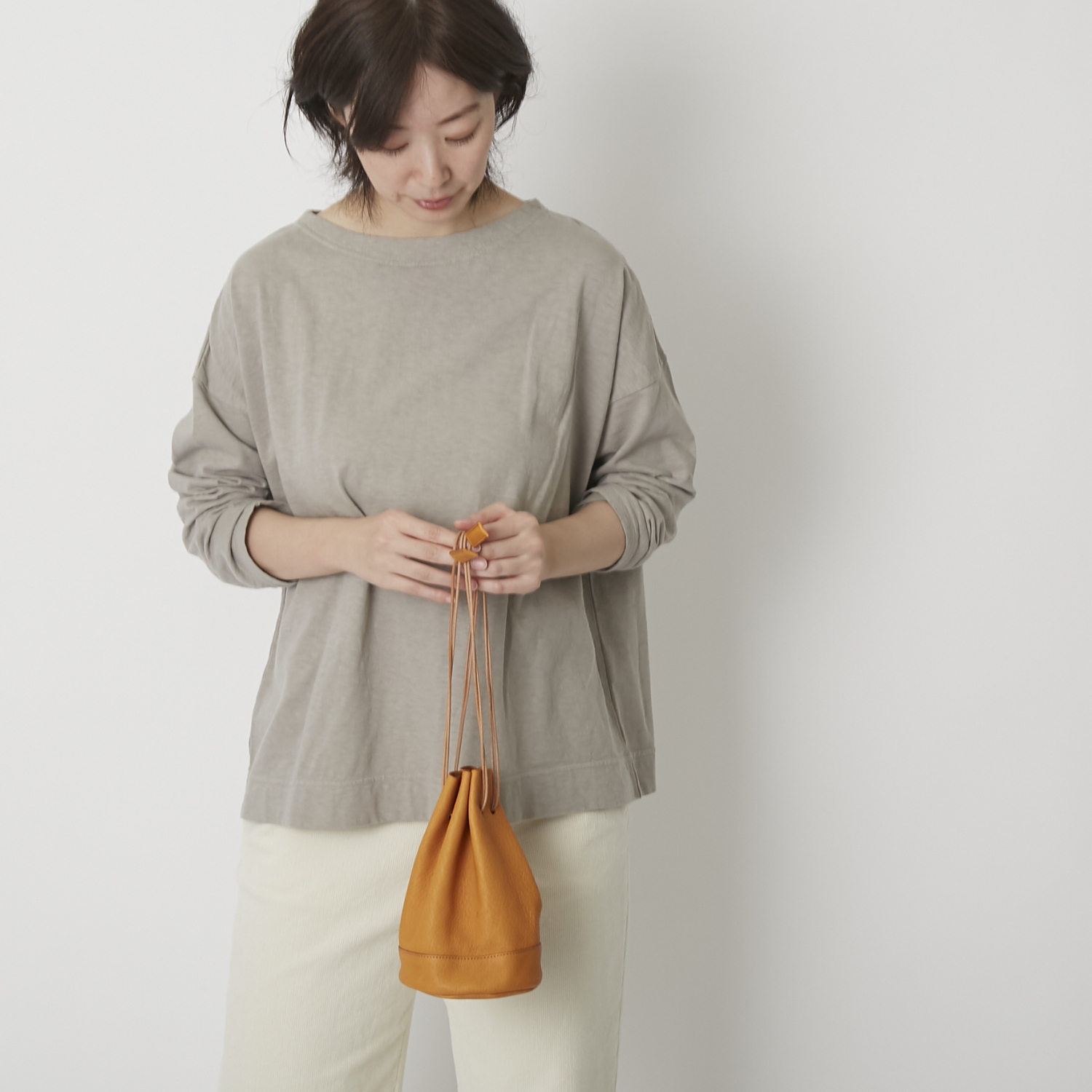 TOKYO LEATHER FACTORY/植物タンニンなめし豚革のランタンバッグ
