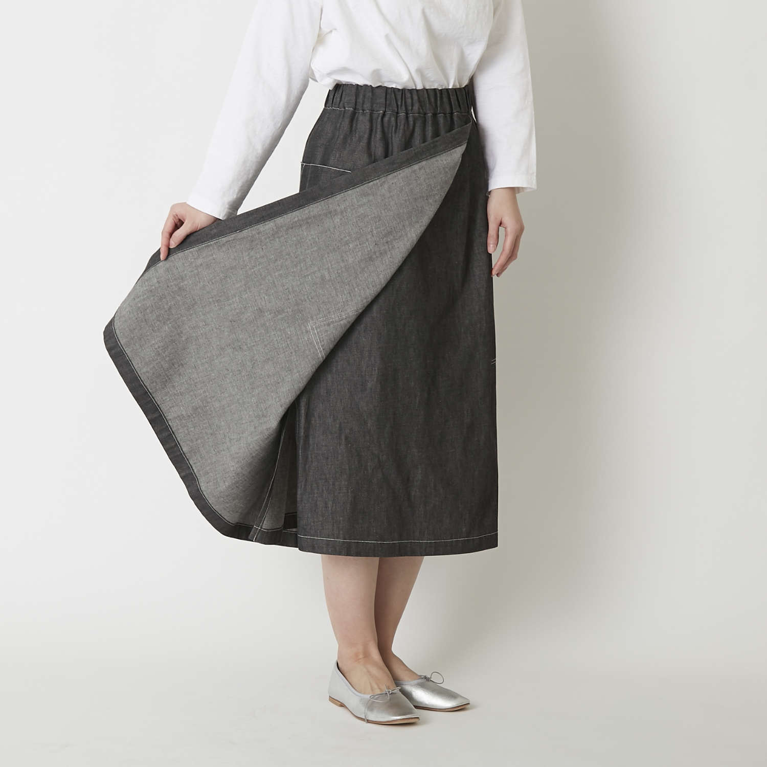nicholson＆nicholson/ライトオンスデニムスカート - ゆるやかAラインが美しい、ラップデザインのデニム風スカート