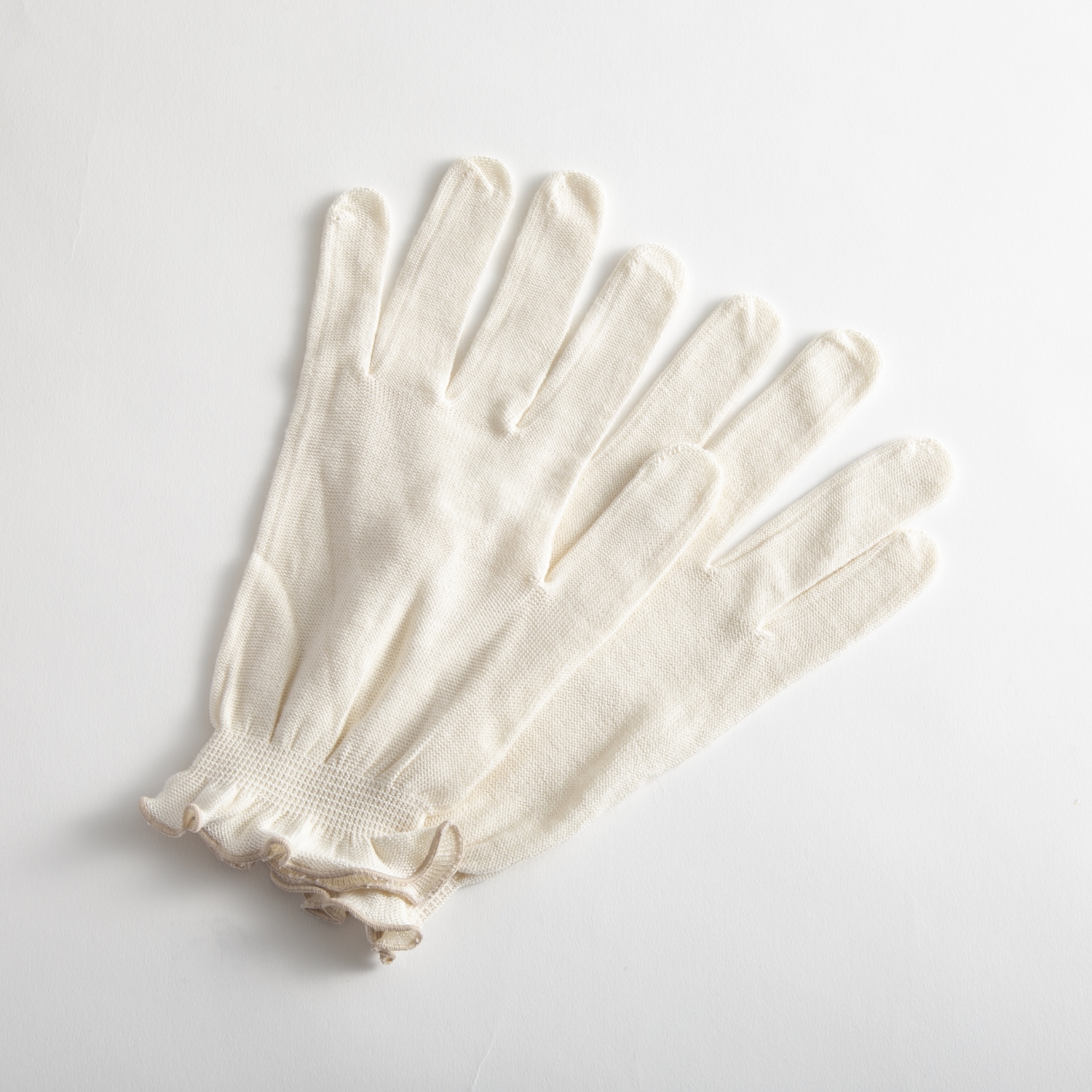くらしきぬ/シルク手袋 -着け心地が良く肌に優しい、シルク100%の