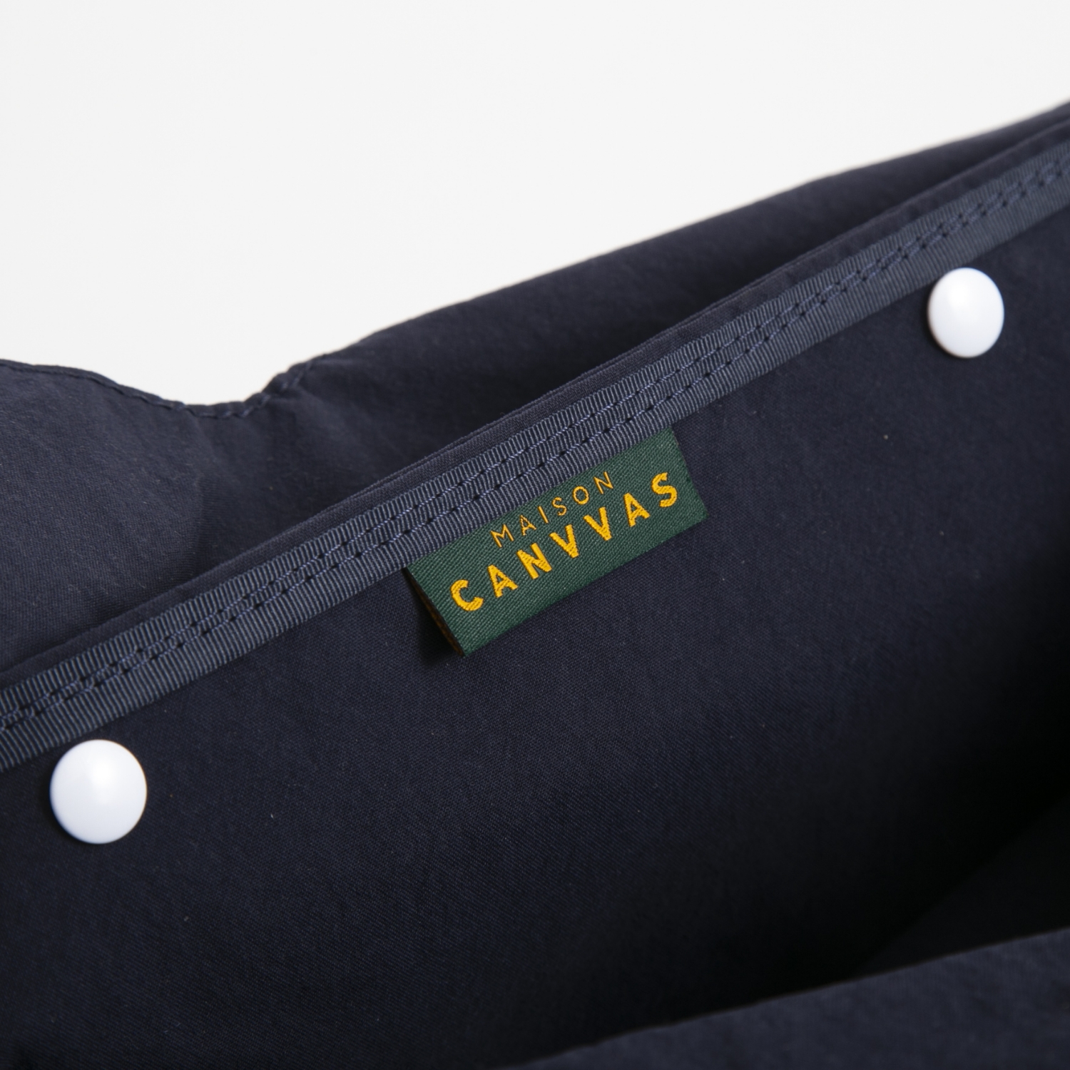 MAISON CANVVAS/3部屋のトートバッグ