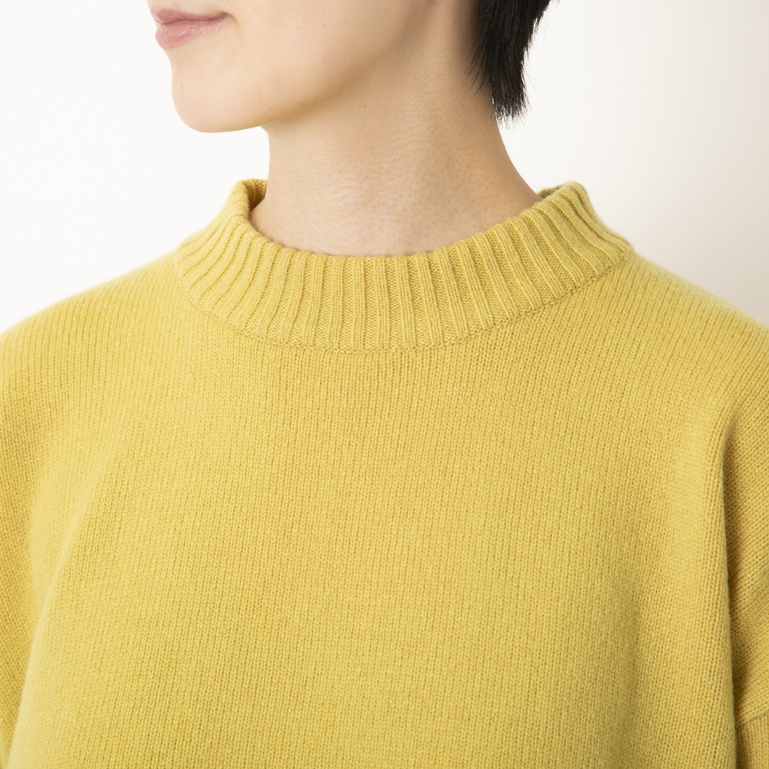 NARU/タスマニアラムウールハイネックニット