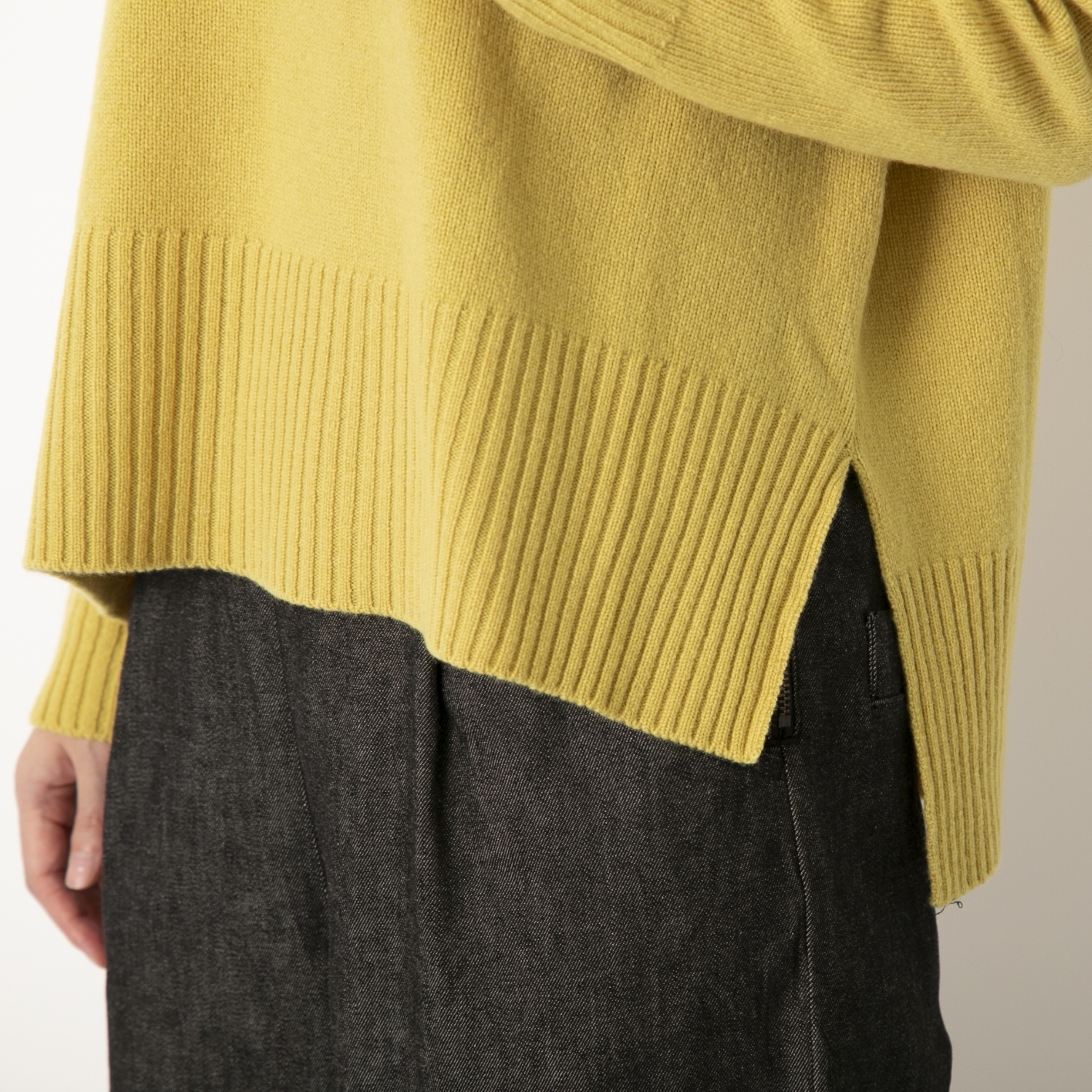 NARU/タスマニアラムウールハイネックニット