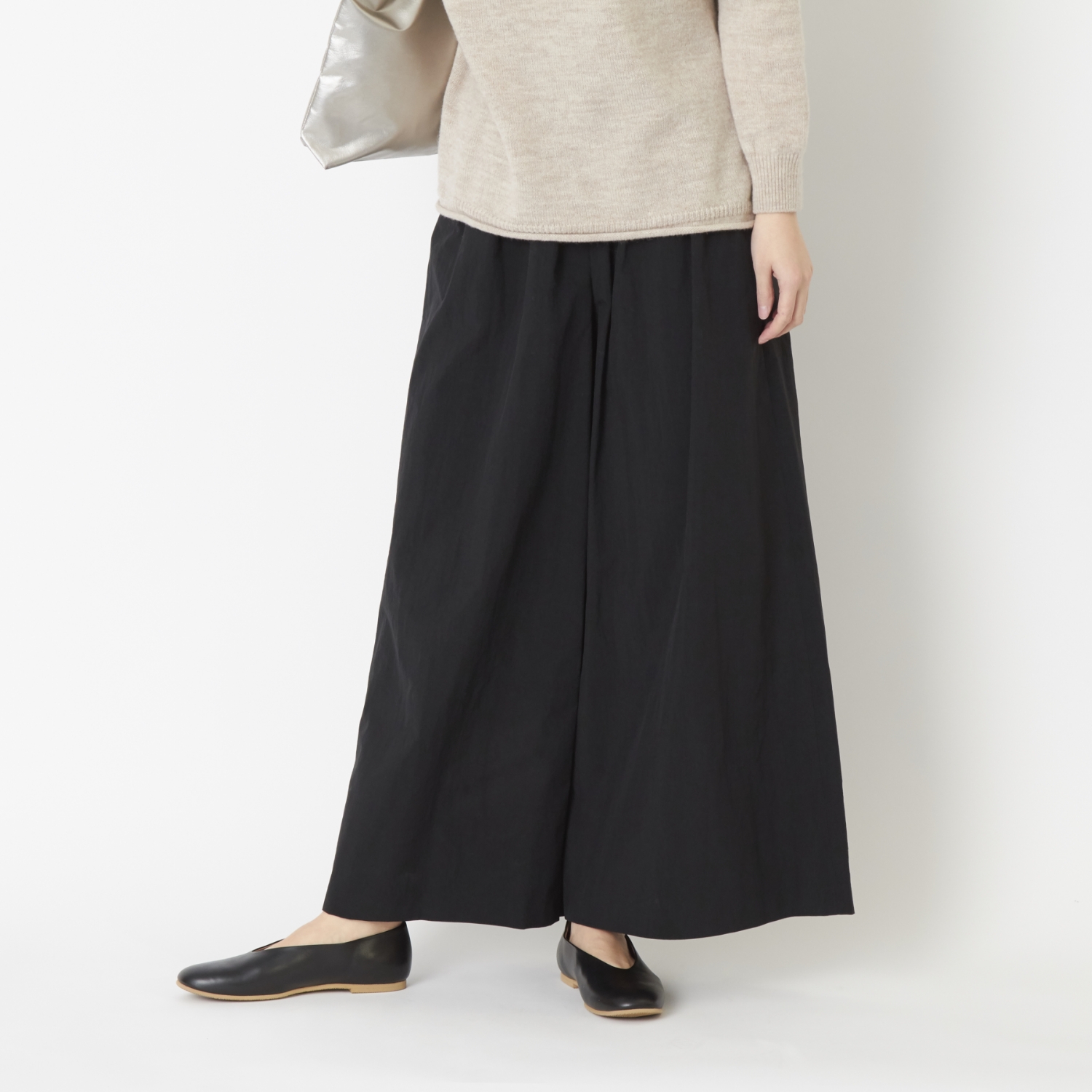 FANTASTICDAYS/ナイロンギャザーパンツ - シルエットが美しい、大人女性のためのスカートパンツ