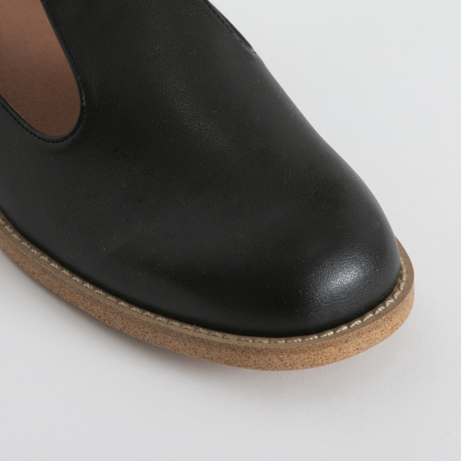 SHOESbakery/Tストラップレザーシューズ （リサイクル素材） -【当店 