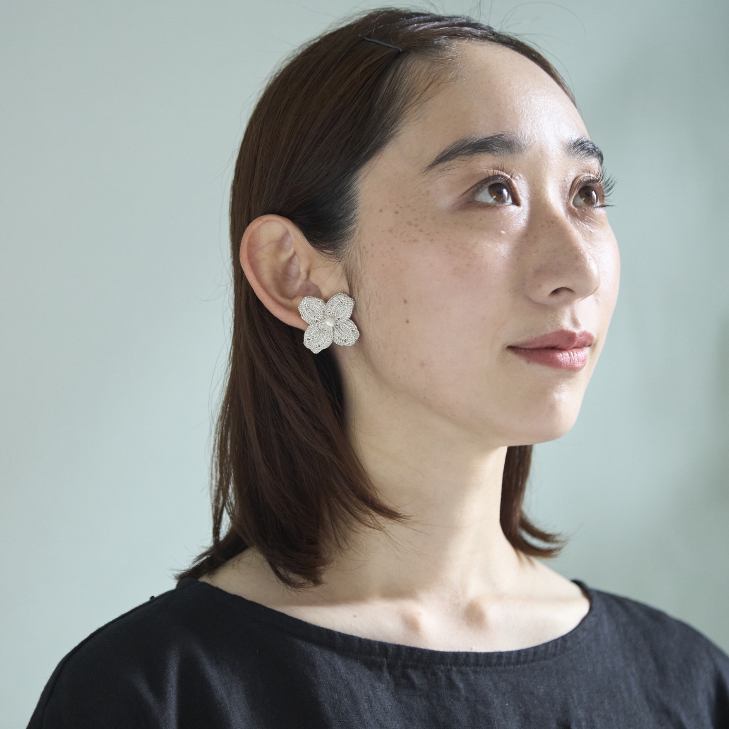 laneii/アジサイ・ピアス -繊細かつ上品なレースとパールで作られた 