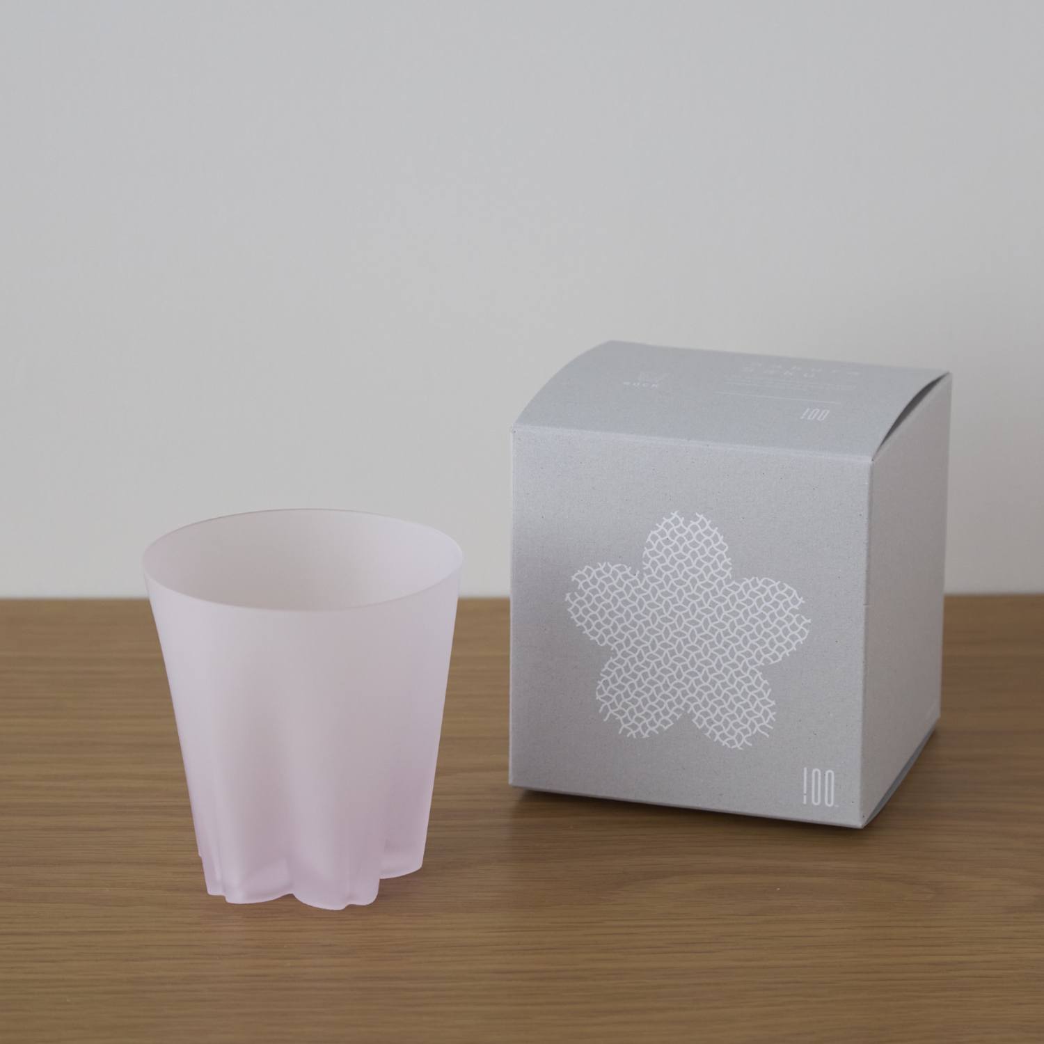 100 percent/SAKURASAKU 雪桜 Rock Paper box -桜がテーブルにそっと