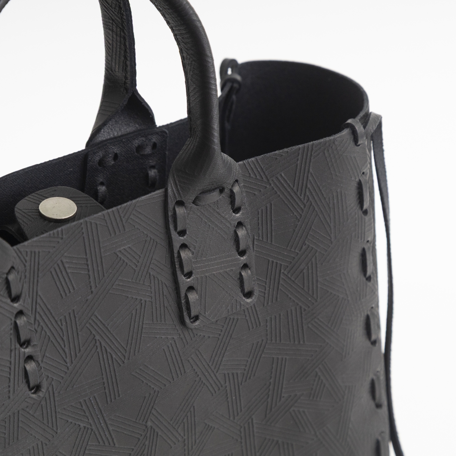 POMTATA/SAKU TOTE