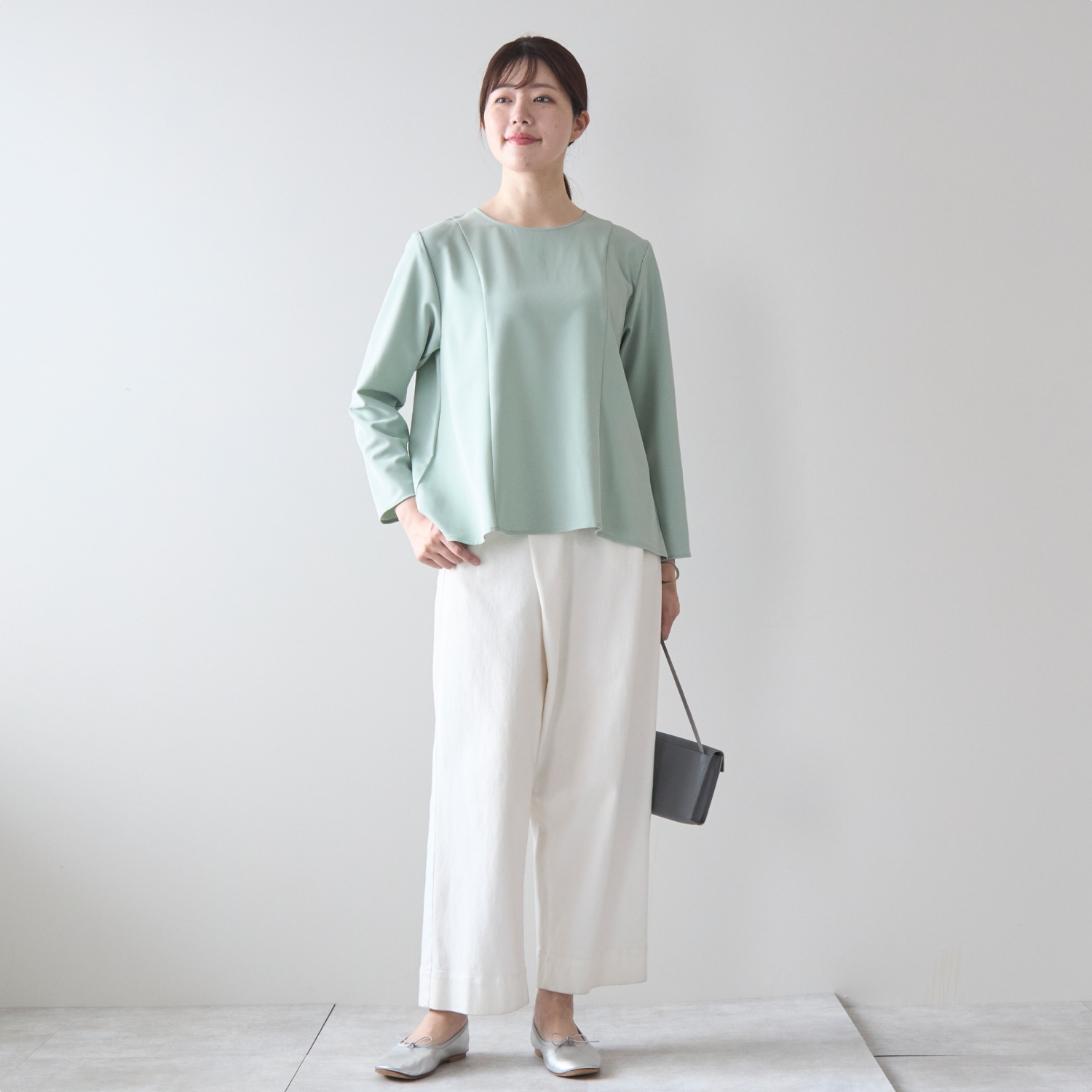 Kilka/洗えてシワになりにくい着やせブラウス