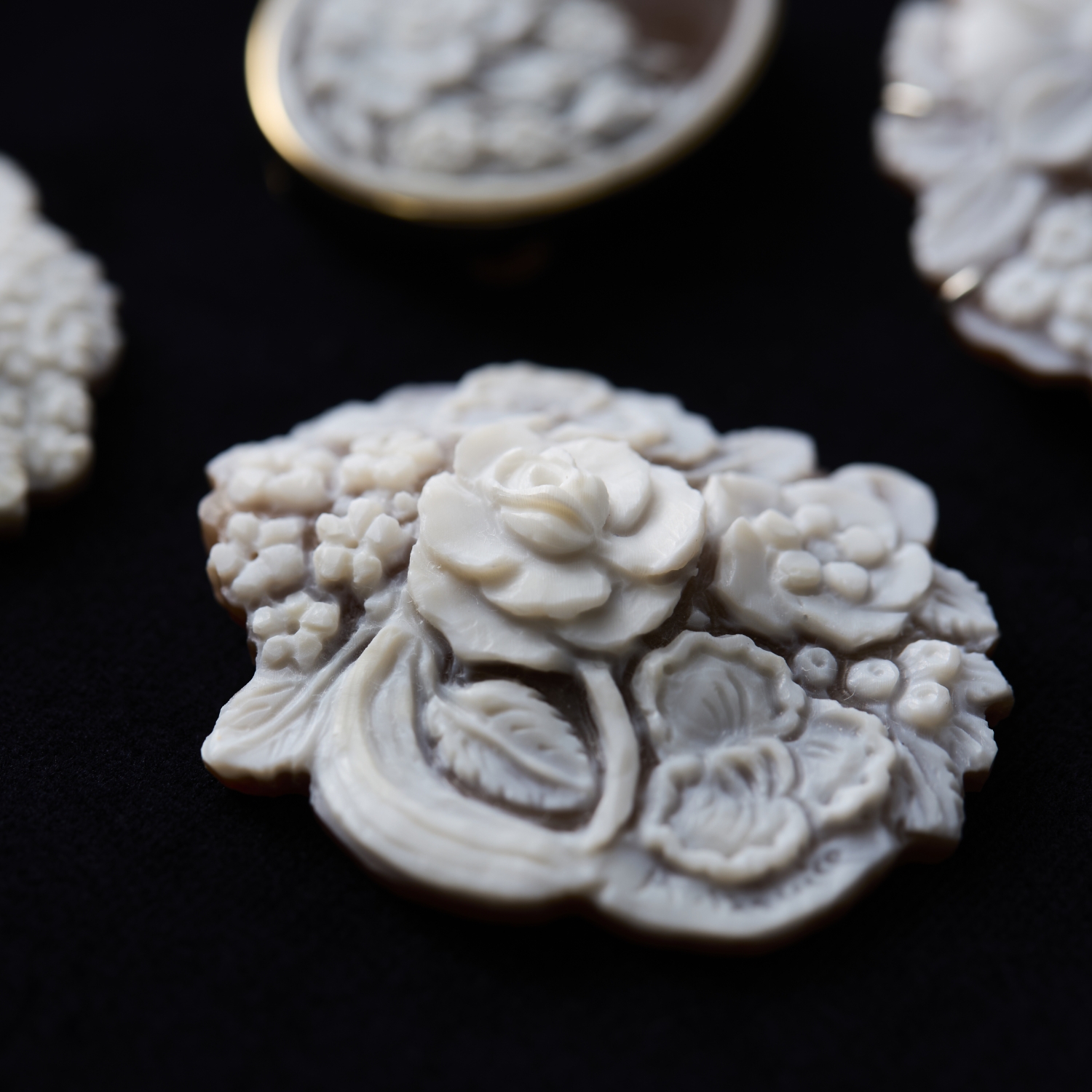 La mascotte cameo collection/ローランボーニッシュコラボレーション　2WAYブローチ