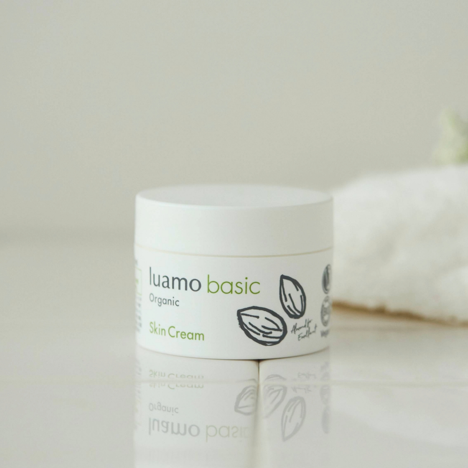 luamo basic/スキンクリーム