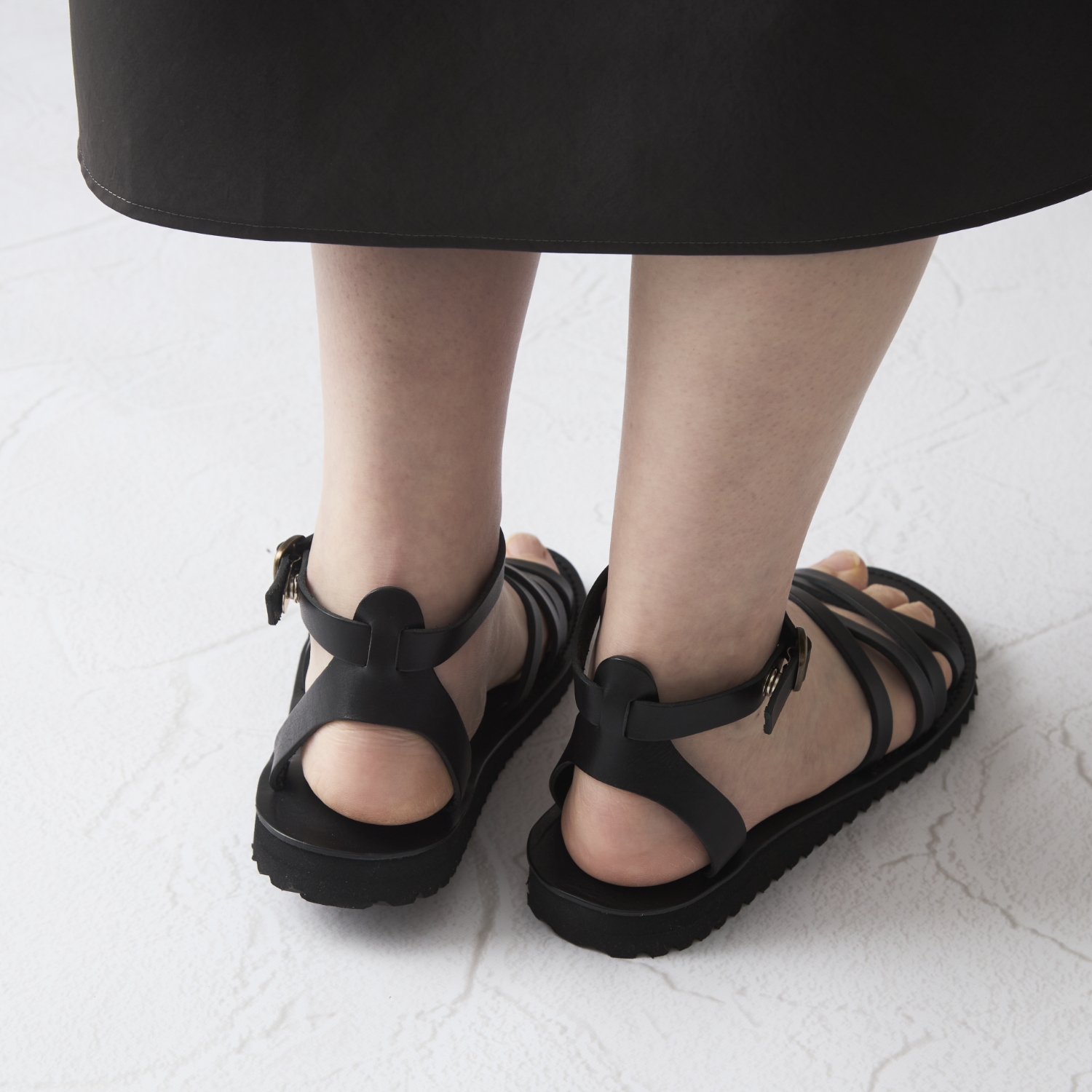 b9 collection Kobe/ネックベルトアンティークサンダル
