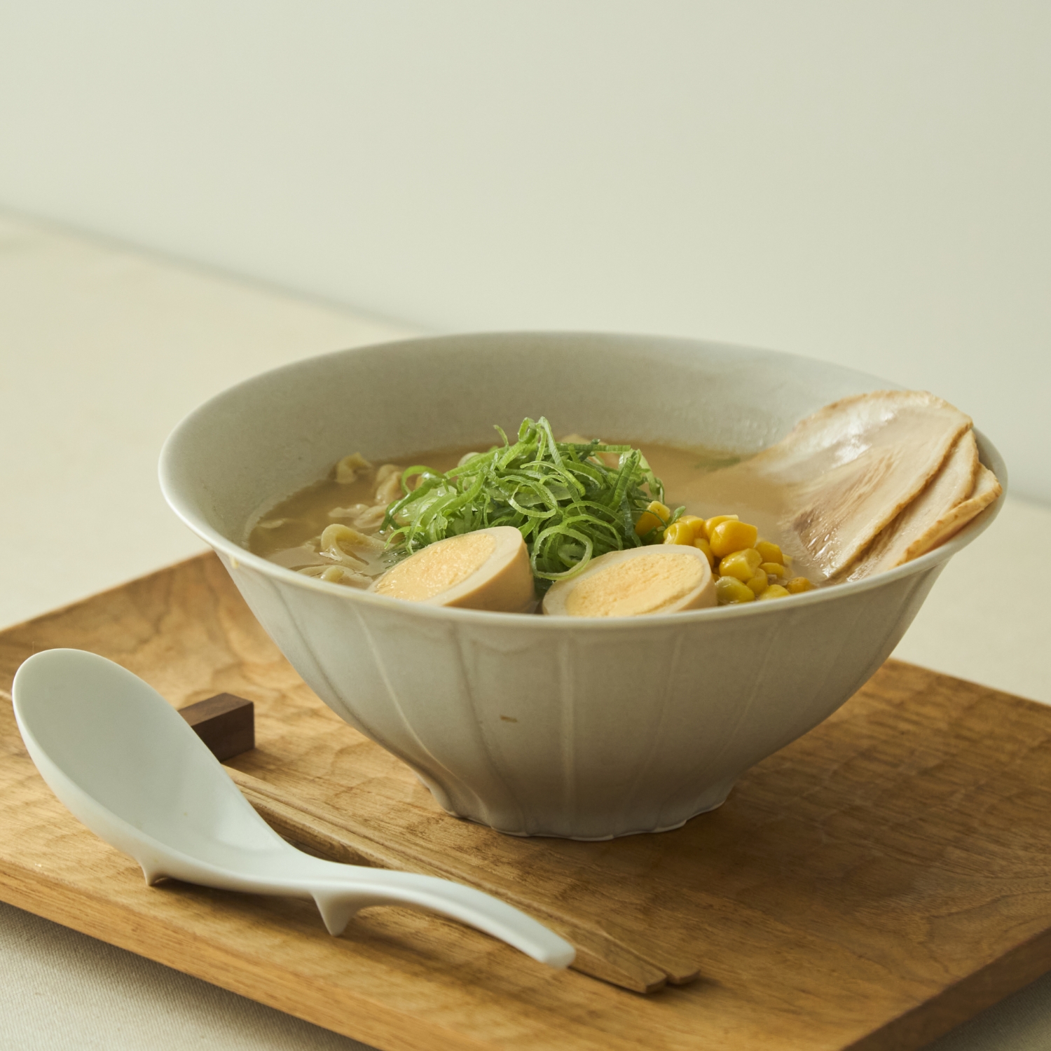 器とデザイン/ラーメン鉢