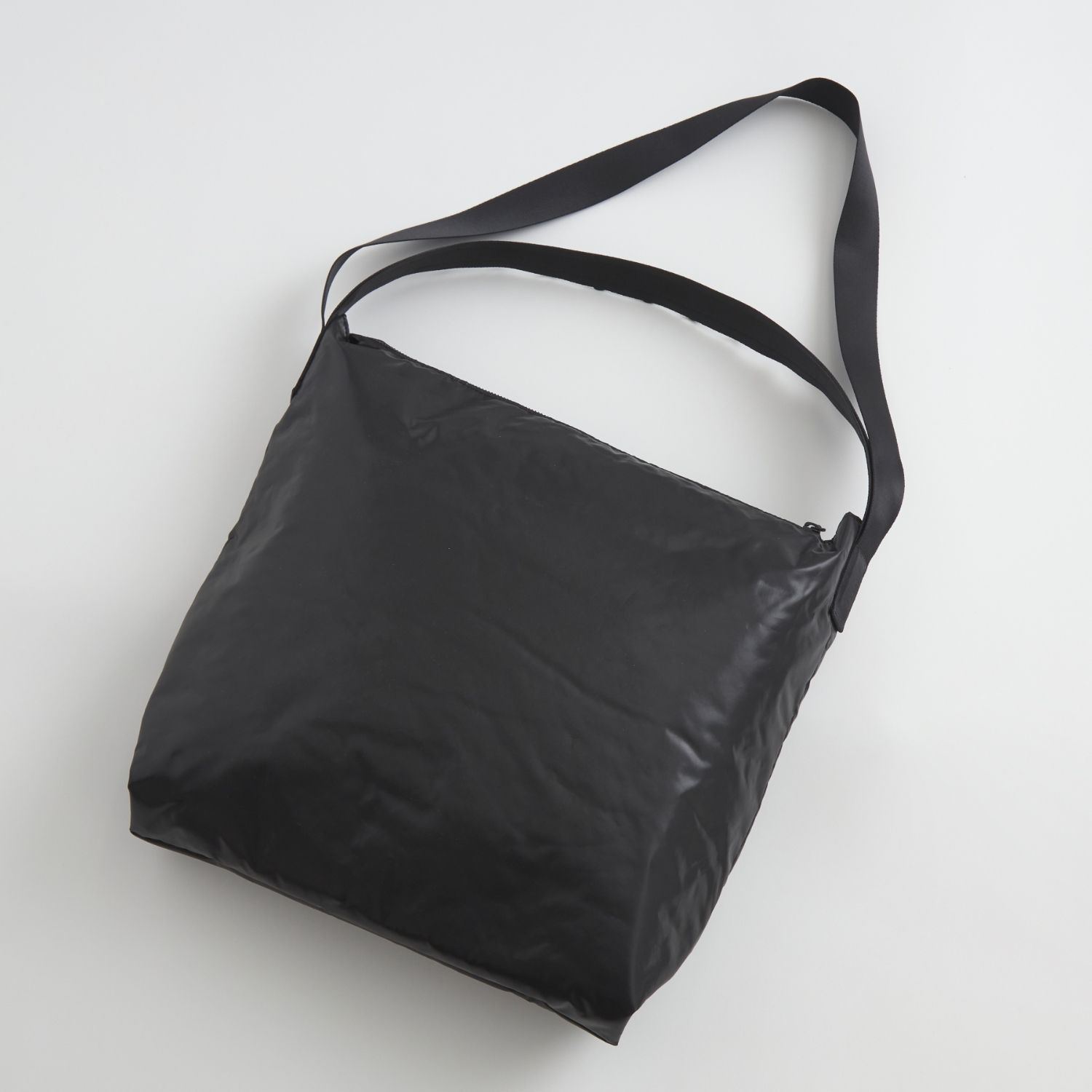 POMTATA/END shoulder