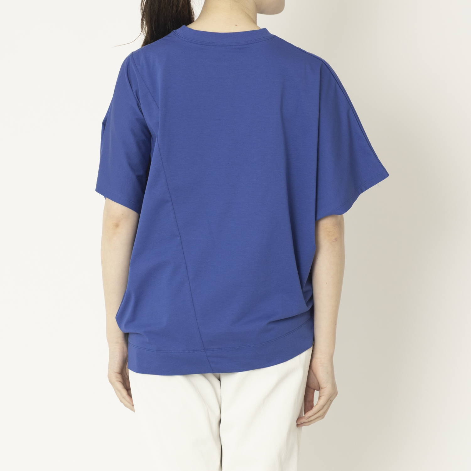 Kilka×assiette涼しくてすっきり見えが叶うアシンメトリーカットソー