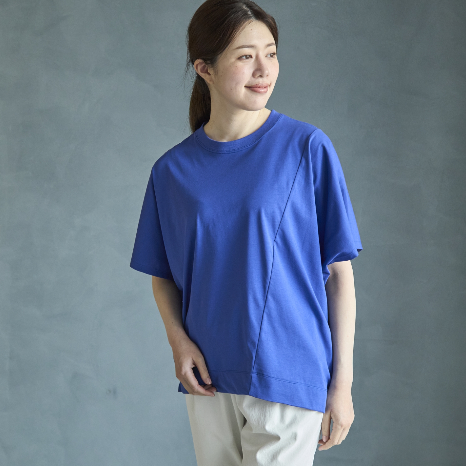 Kilka×assiette涼しくてすっきり見えが叶うアシンメトリーカットソー
