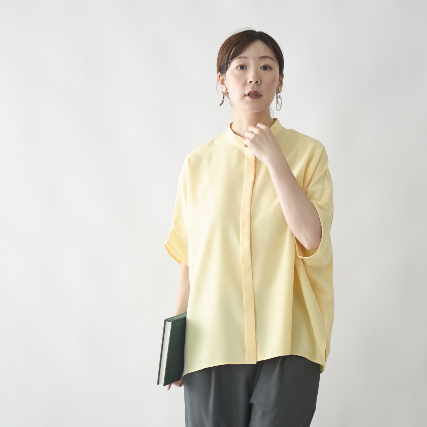 Kilka/蒸れ知らずですぐ乾くきれいめ比翼ブラウス -ドライタッチでシワ 