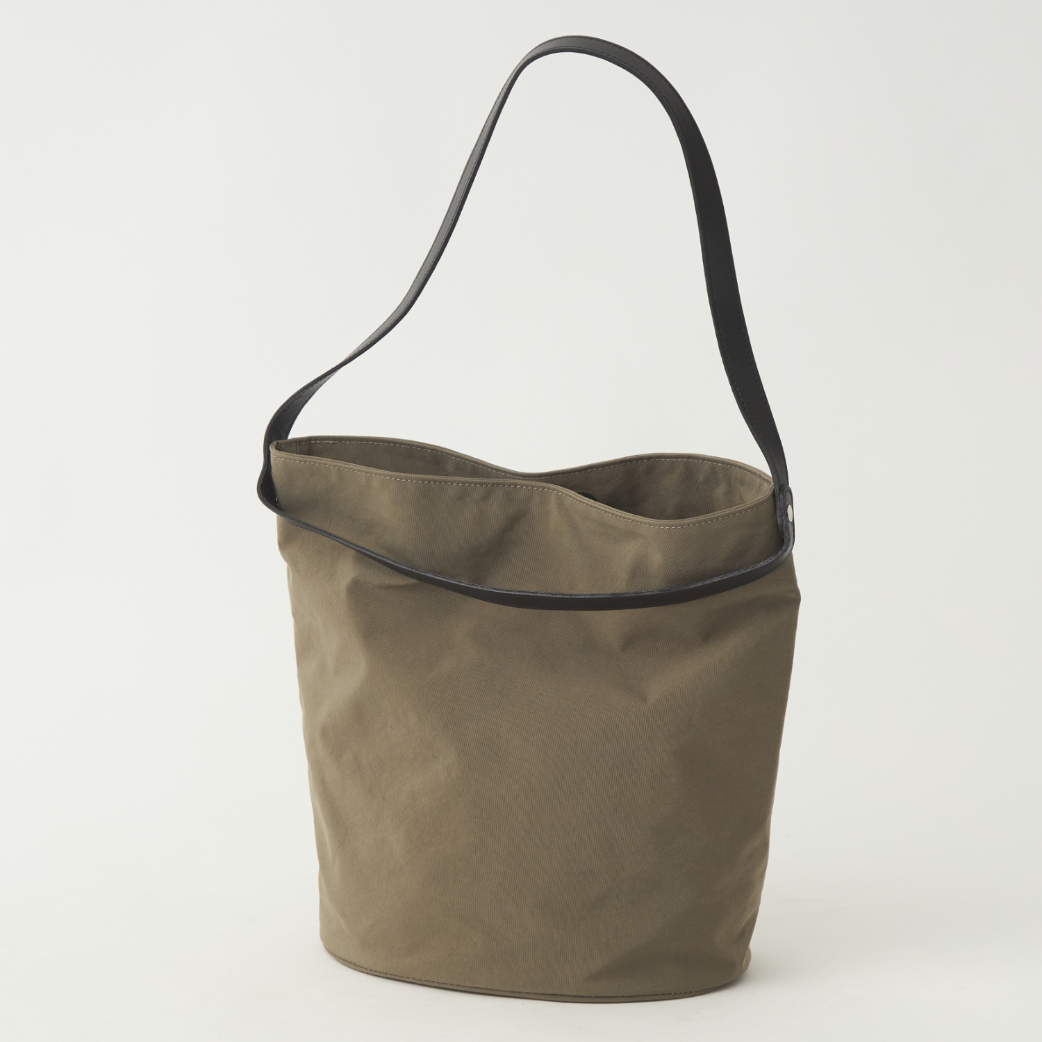 .URUKUST/TWIST-Bucket Medium