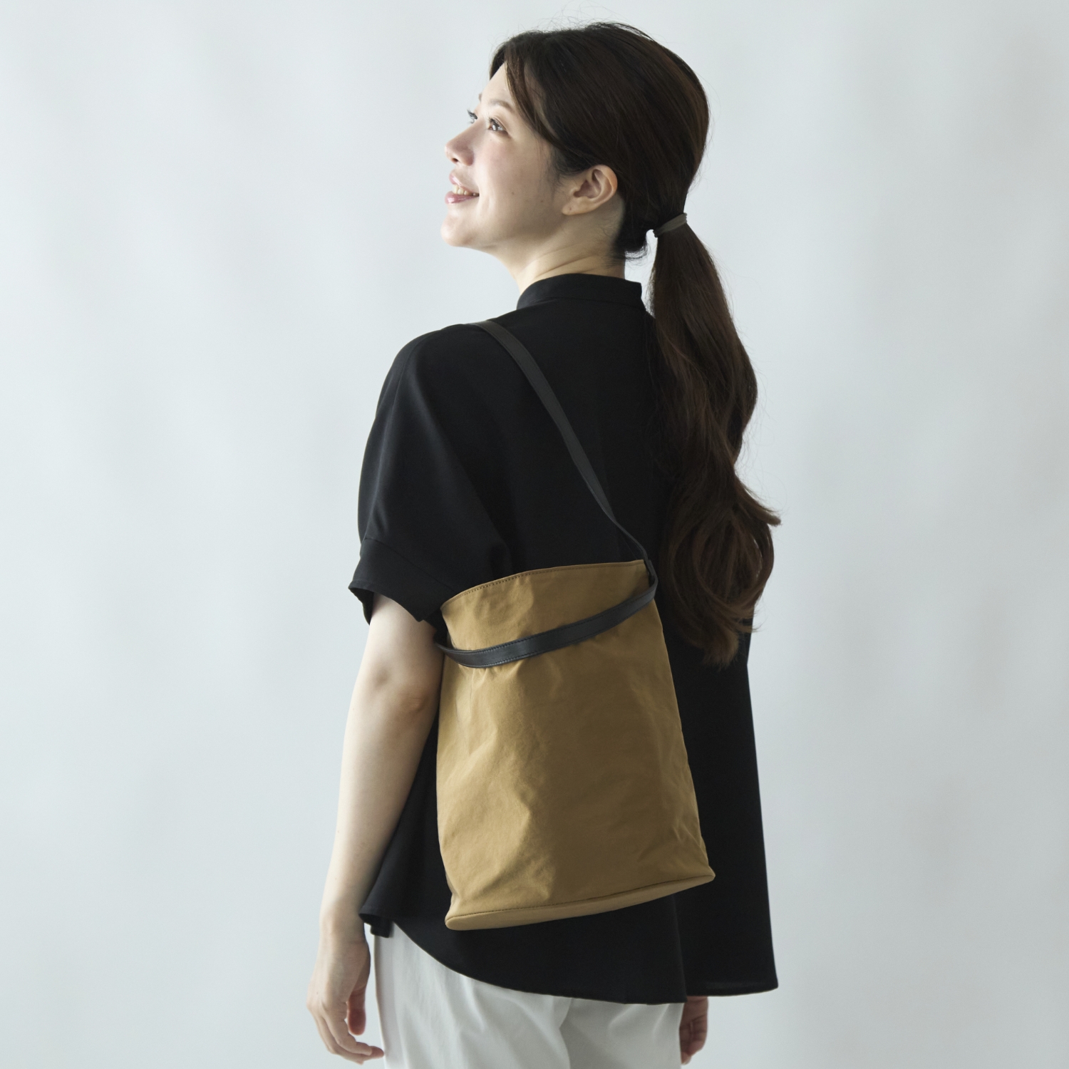 .URUKUST/TWIST-Bucket Medium