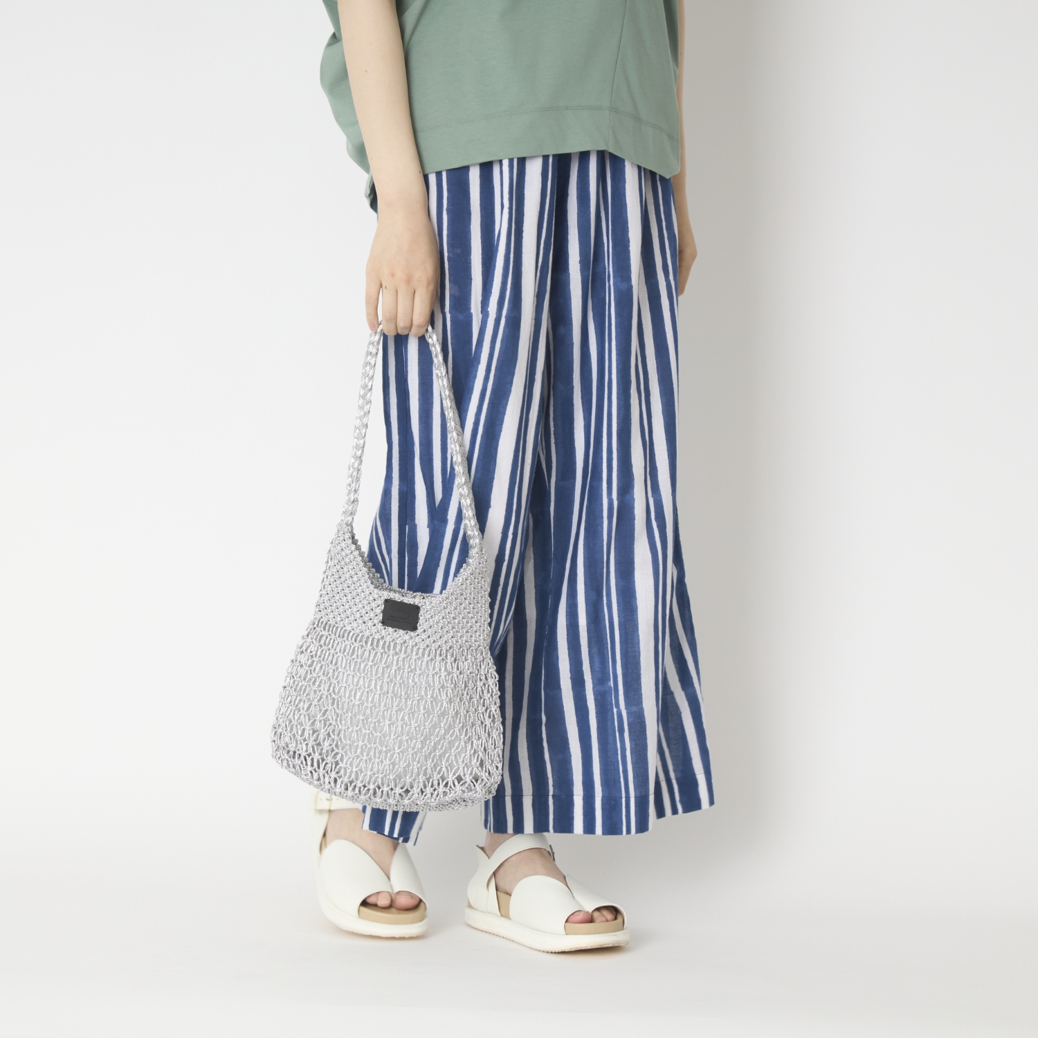 Swaraj/手編みのメタリックマクラメOVAL TOTE
