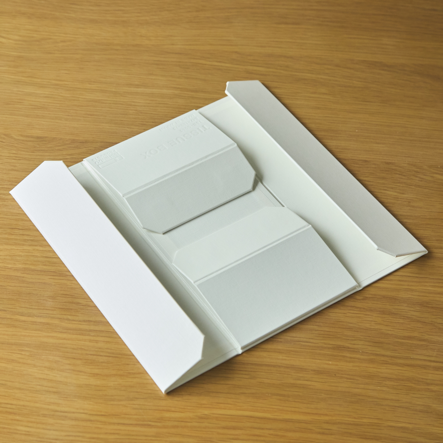 ISSHINDO PRODUCTS/ティッシュボックス