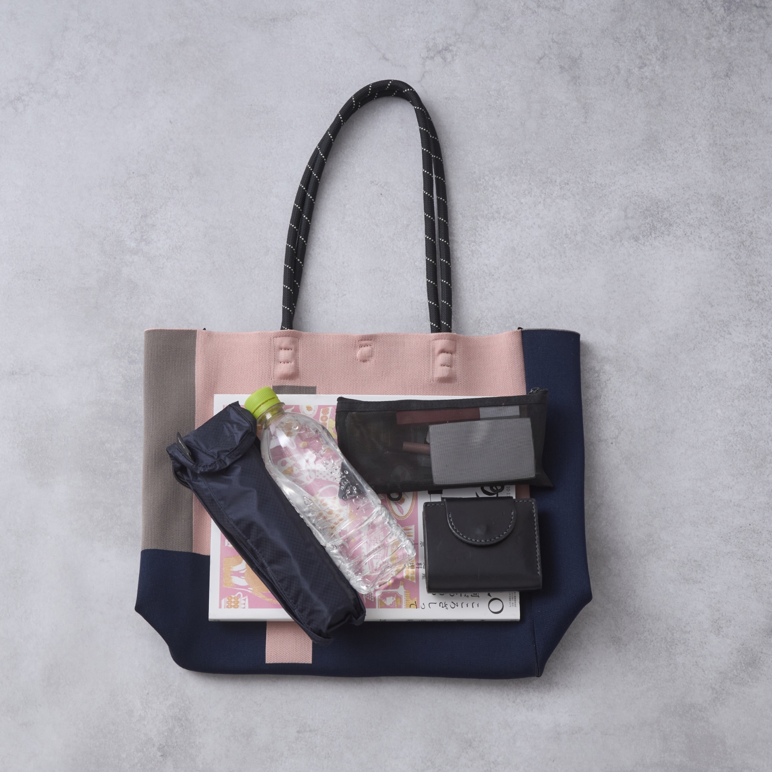 TRICOTE/LINE KNIT BAG NEW -軽くて映えて食い込まない主役級ニット 