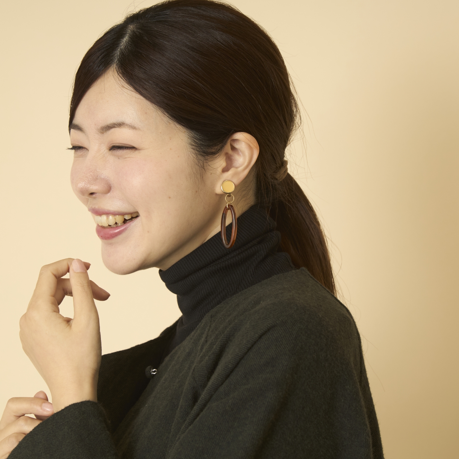 Ouca/エナメル×アクリル2WAYイヤリング