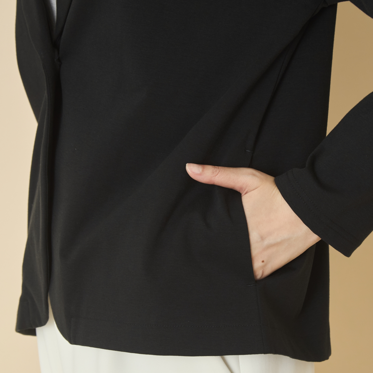 Kilka/ONとOFFをつなぐ、よく伸びる楽ちんジャケット