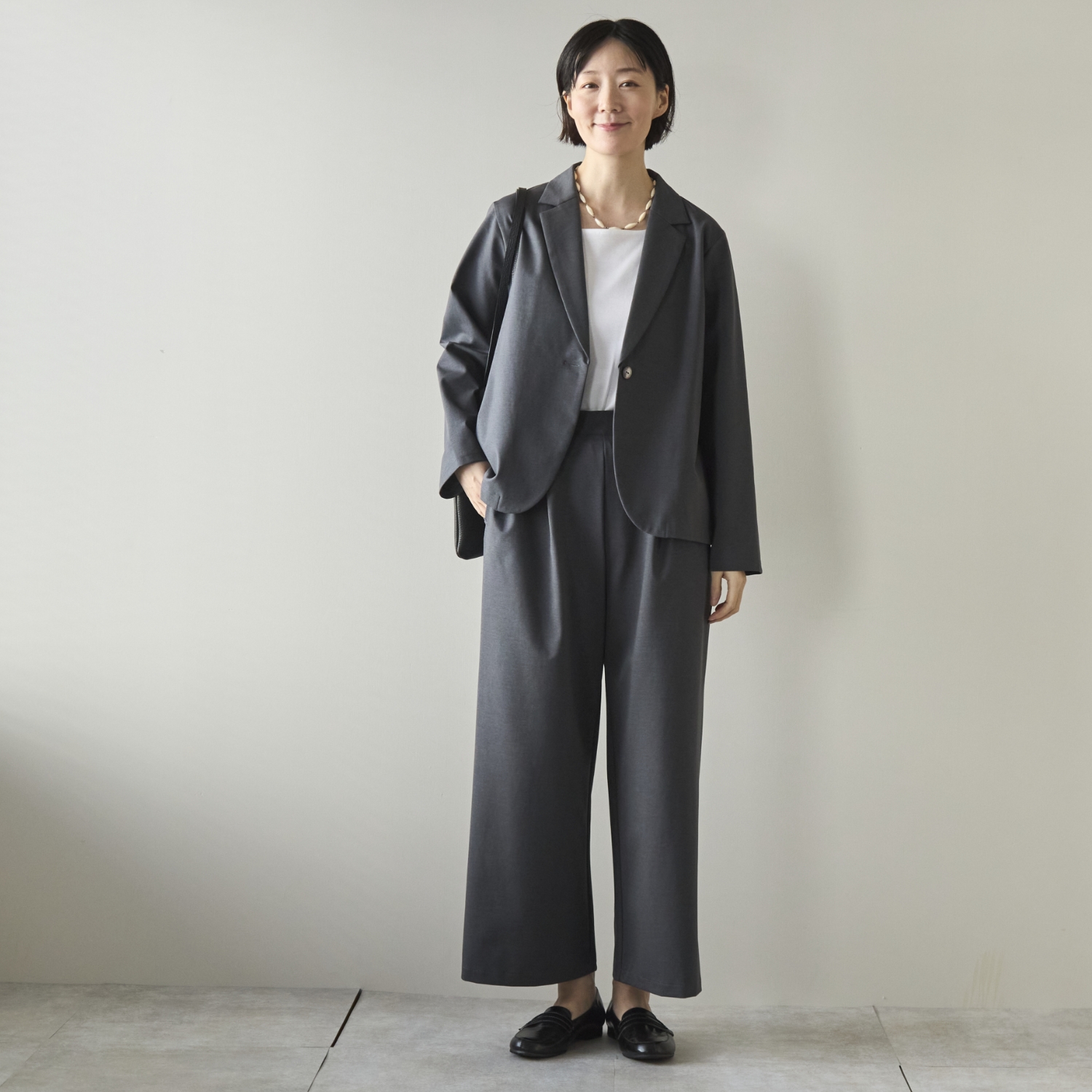 Kilka/ONとOFFをつなぐ、よく伸びる楽ちんジャケット