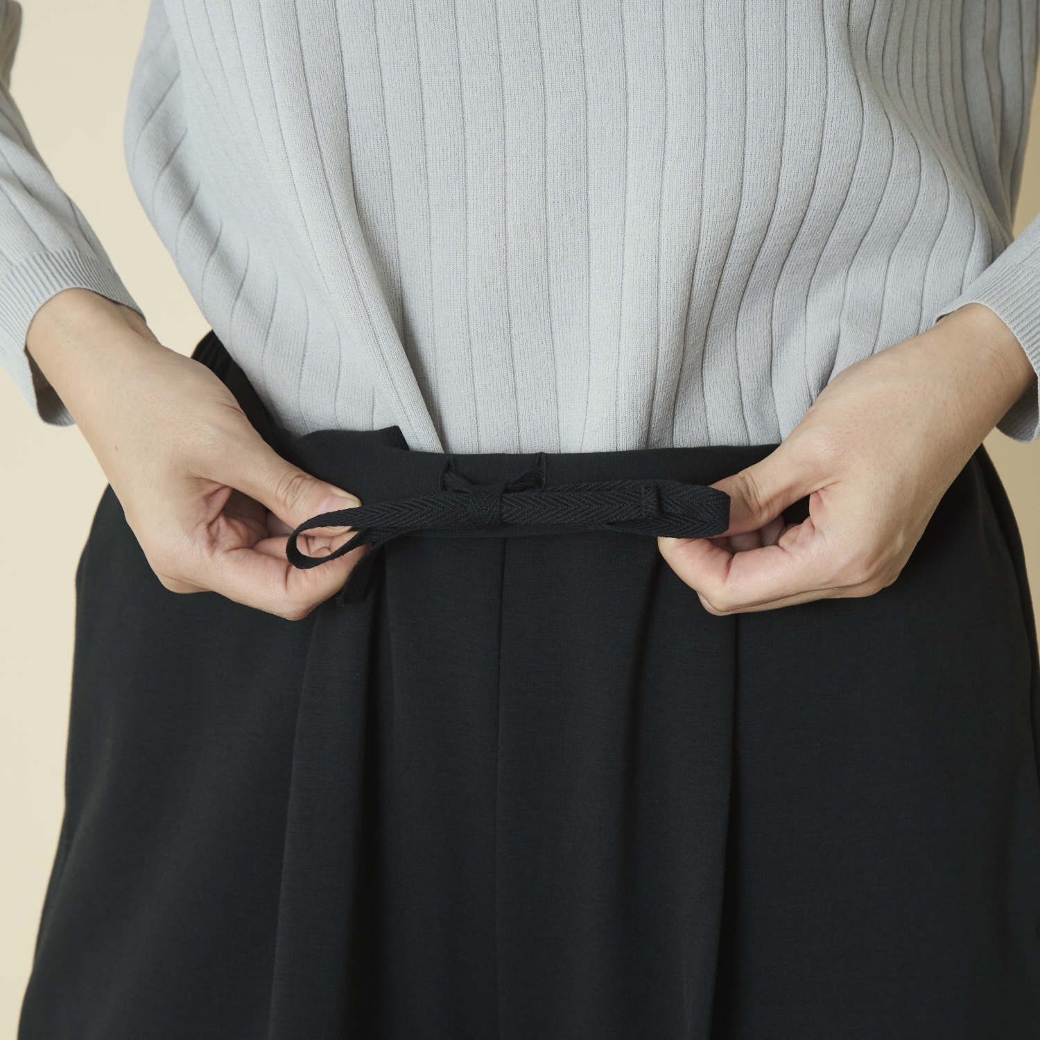 Kilka/ONとOFFをつなぐ、よく伸びる楽ちんパンツ