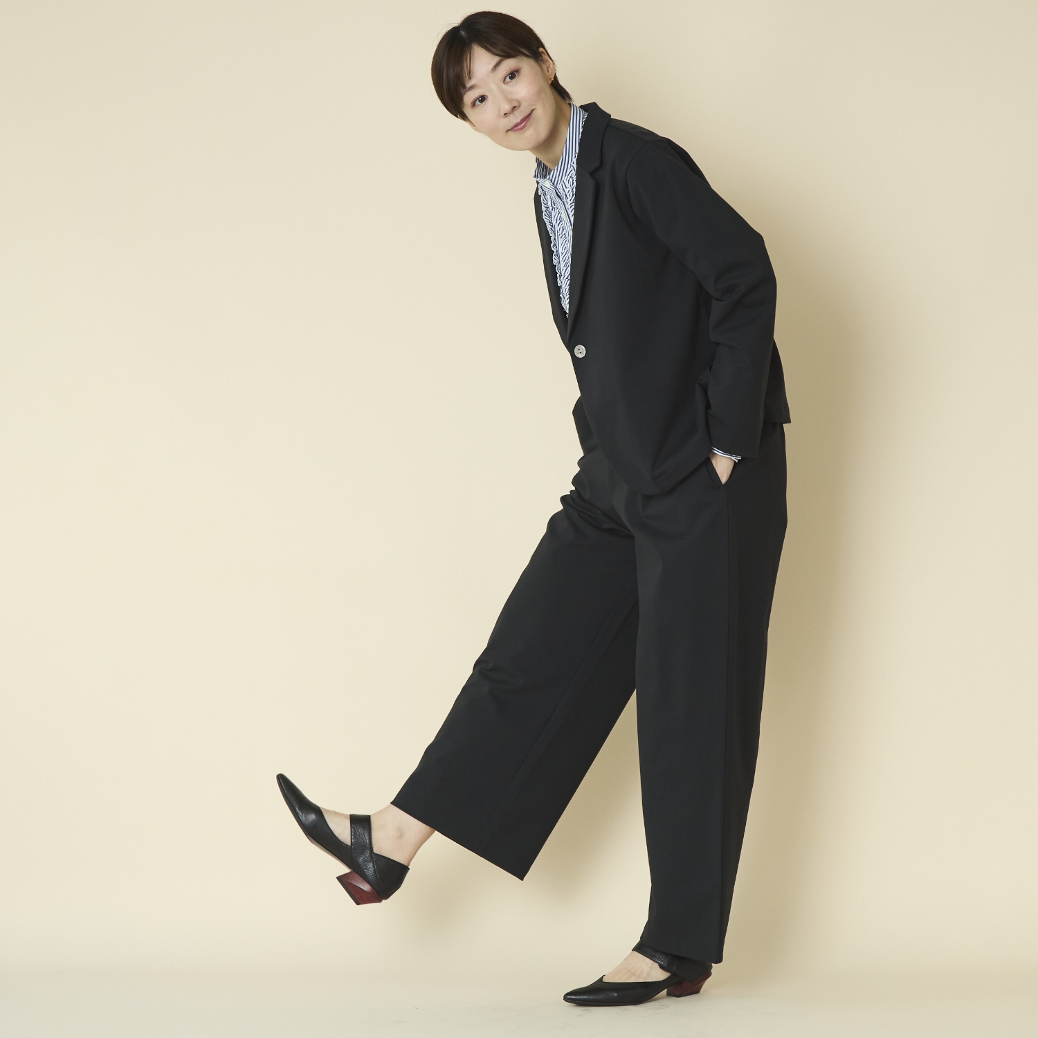 Kilka/ONとOFFをつなぐ、よく伸びる楽ちんパンツ