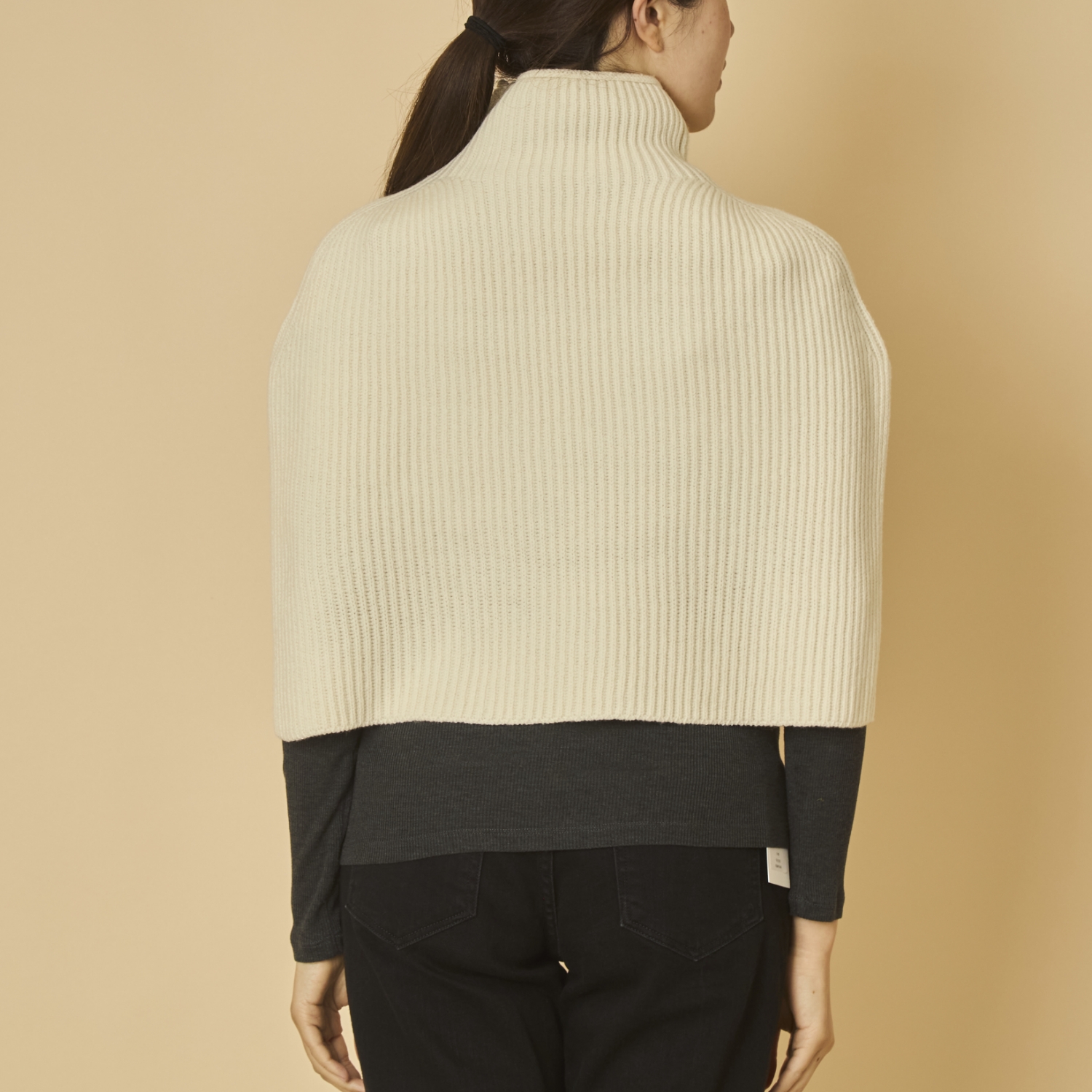 TUTIE./ウールニットケープ