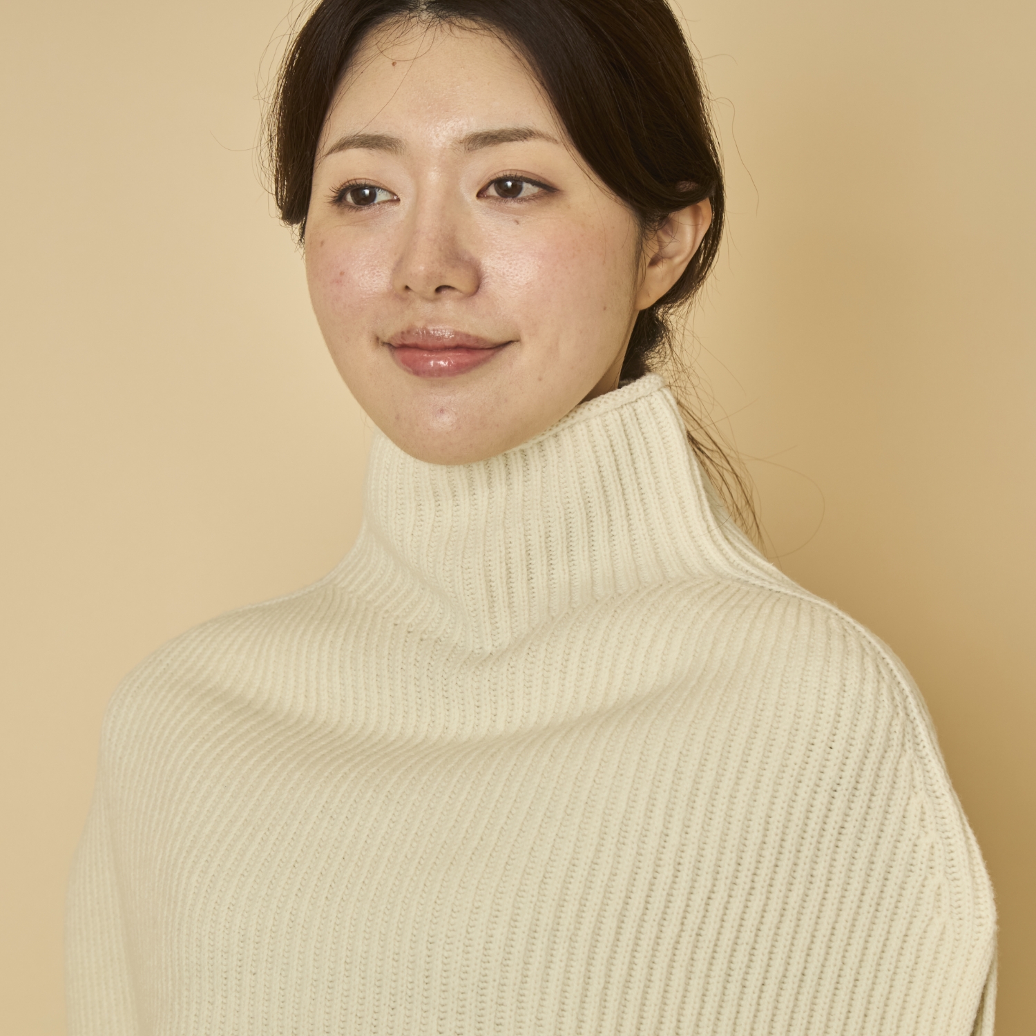 TUTIE./ウールニットケープ