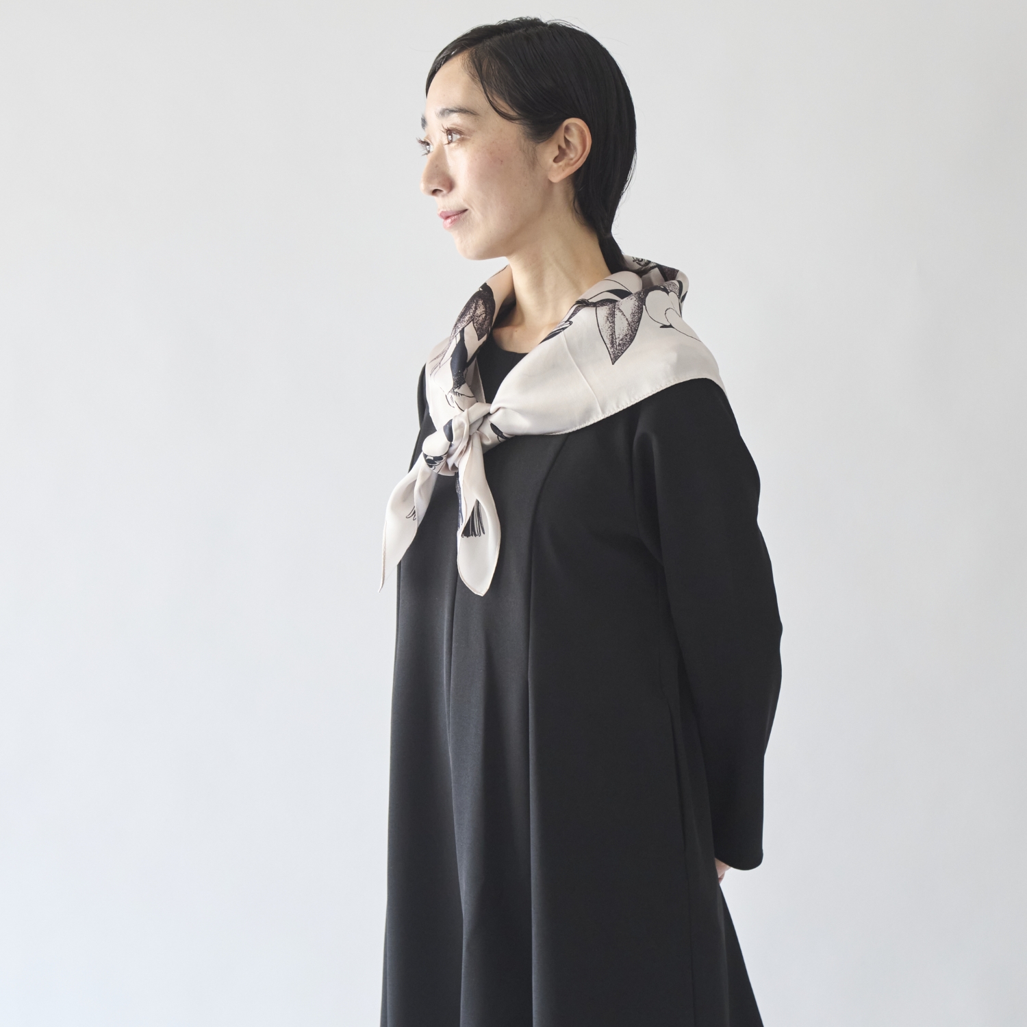 charm/シルクスカーフ