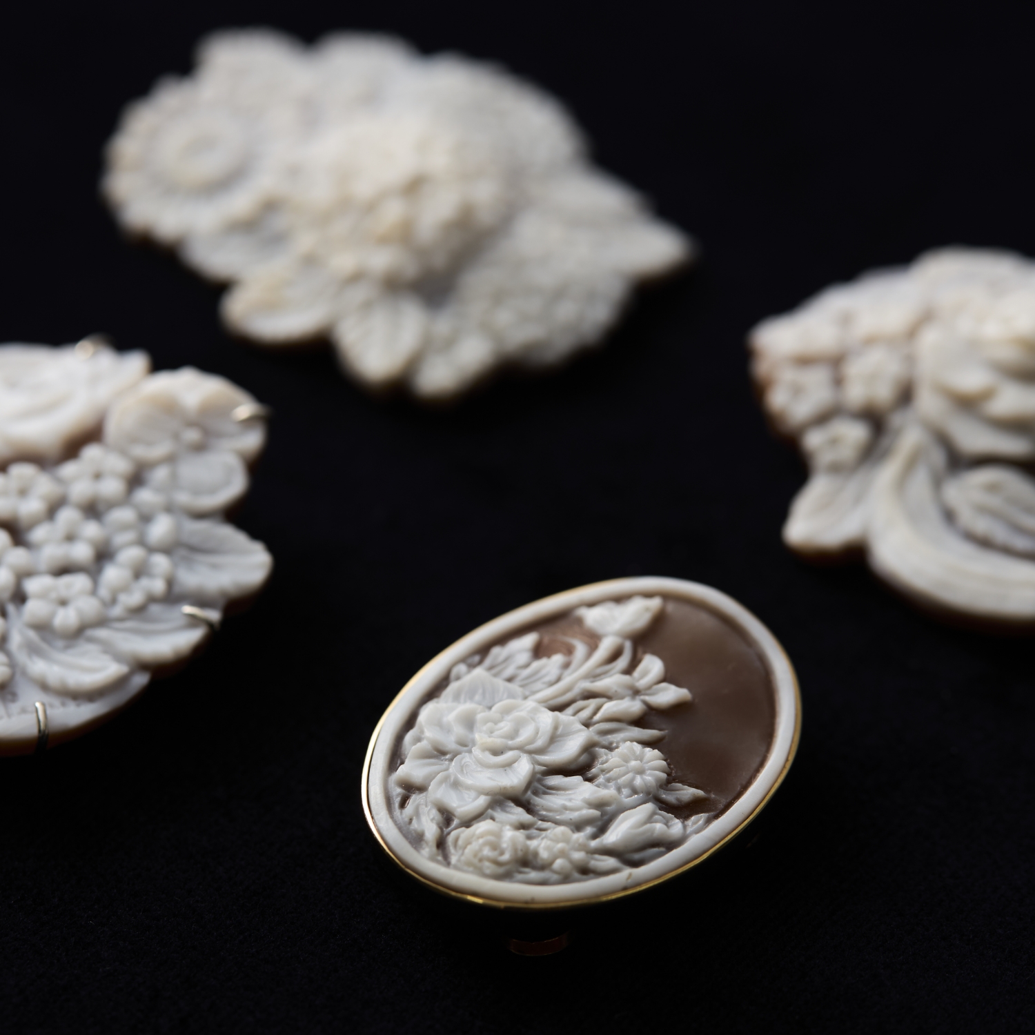 La mascotte cameo collection/バラテッセン 春カメオ 2WAYブローチ