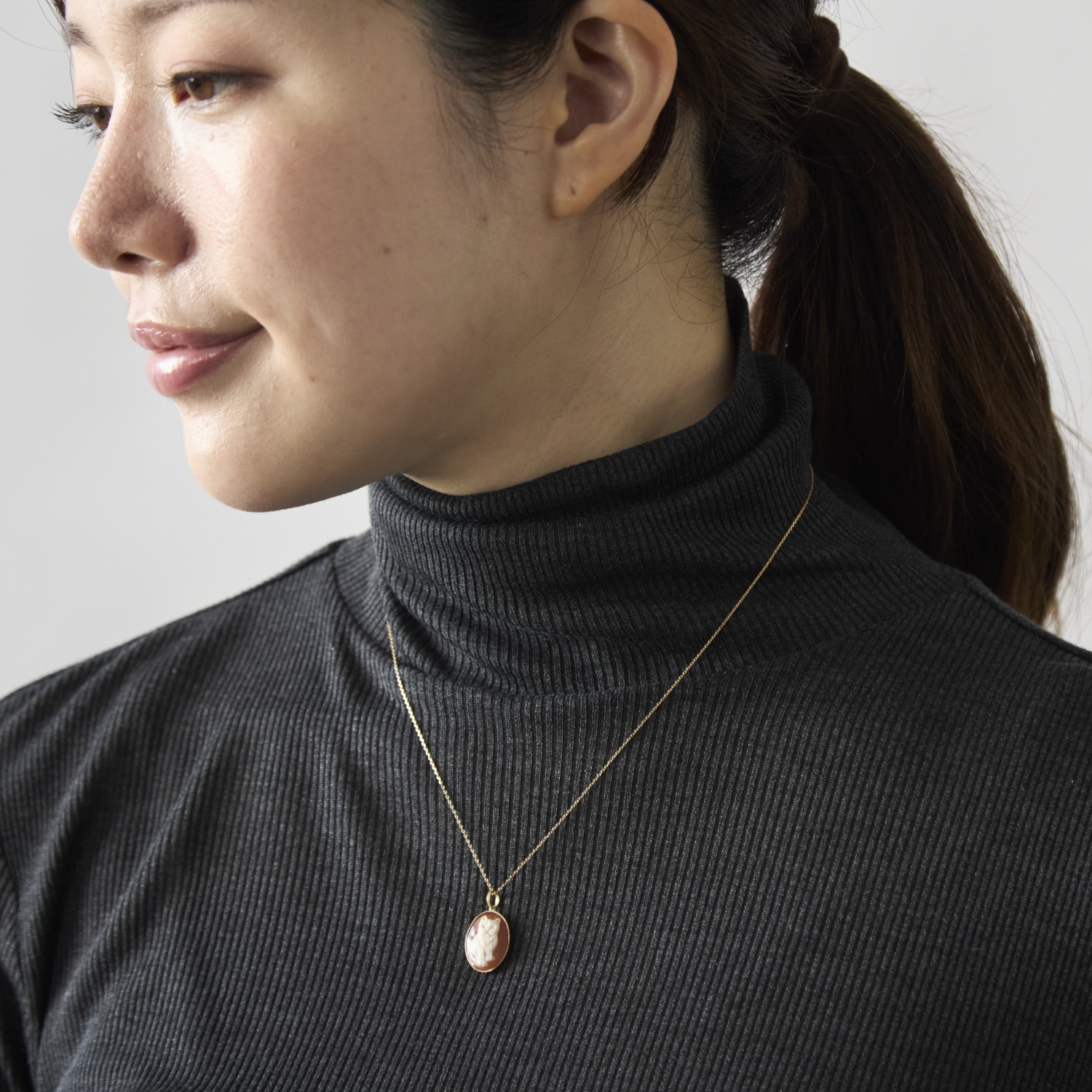 La mascotte cameo collection/コーネリアン猫全身 カメオペンダントトップ