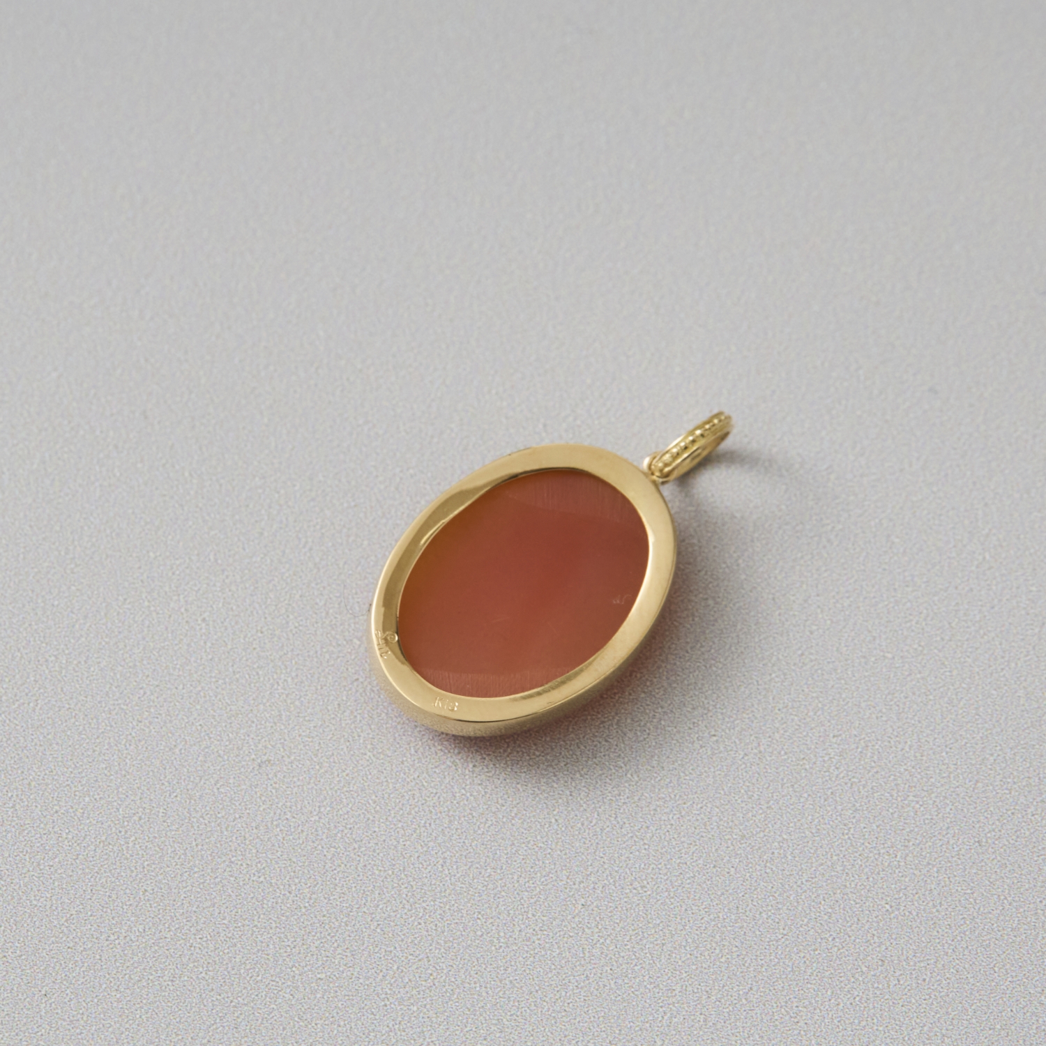 La mascotte cameo collection/コーネリアン猫全身 カメオペンダントトップ
