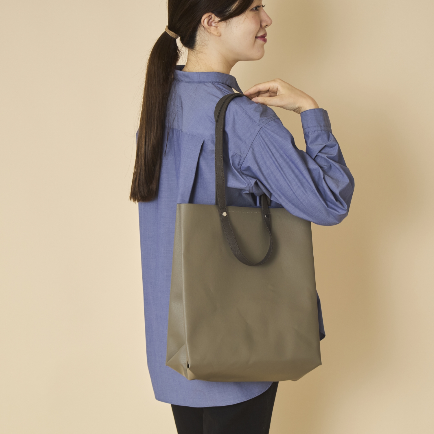 .URUKUST/TWISTLOOP-SHOPPER Medium
