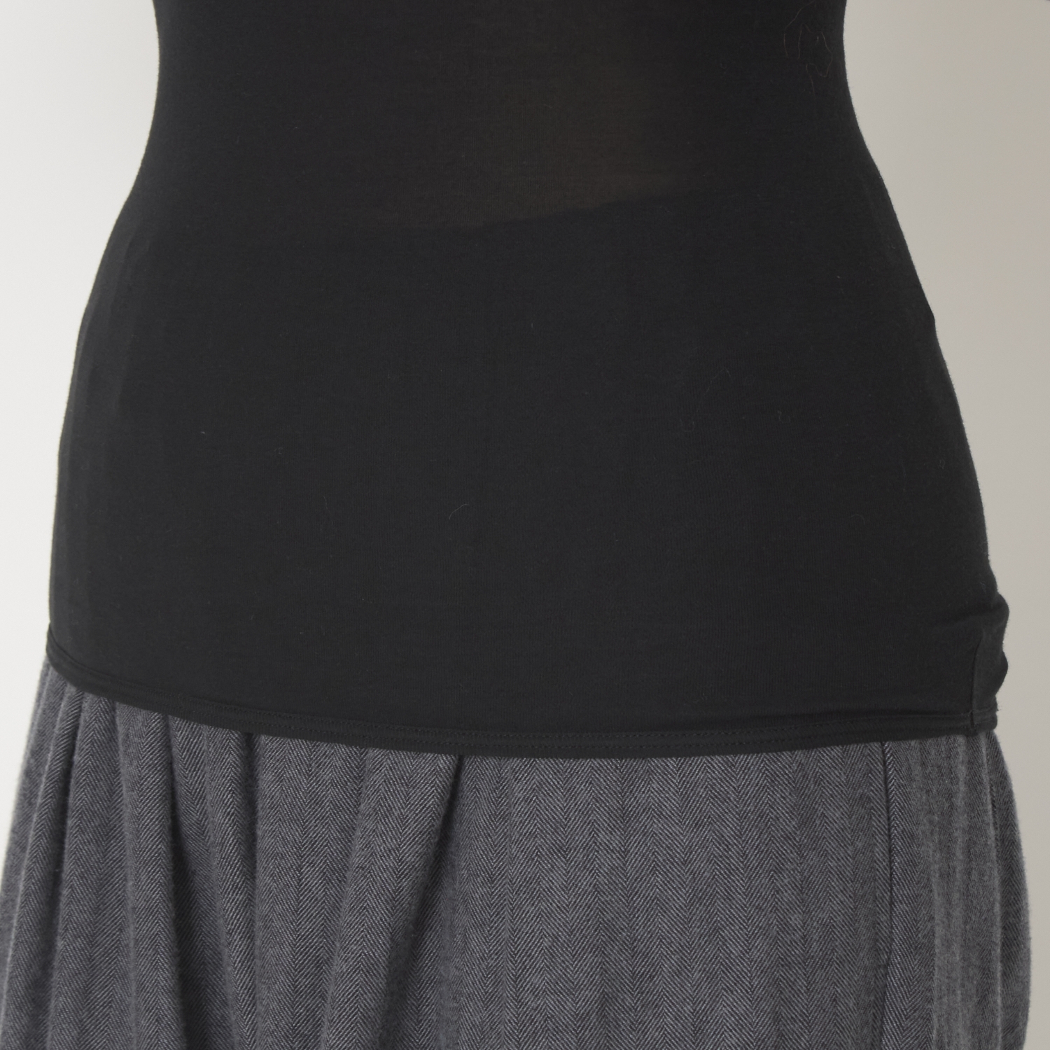 なめらかで軽いスーピマコットン100%の長袖インナー