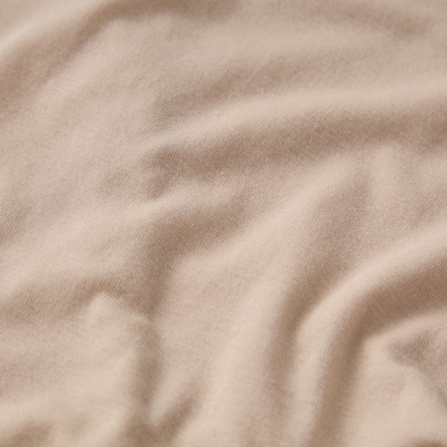 なめらかで軽いスーピマコットン100%の長袖インナー