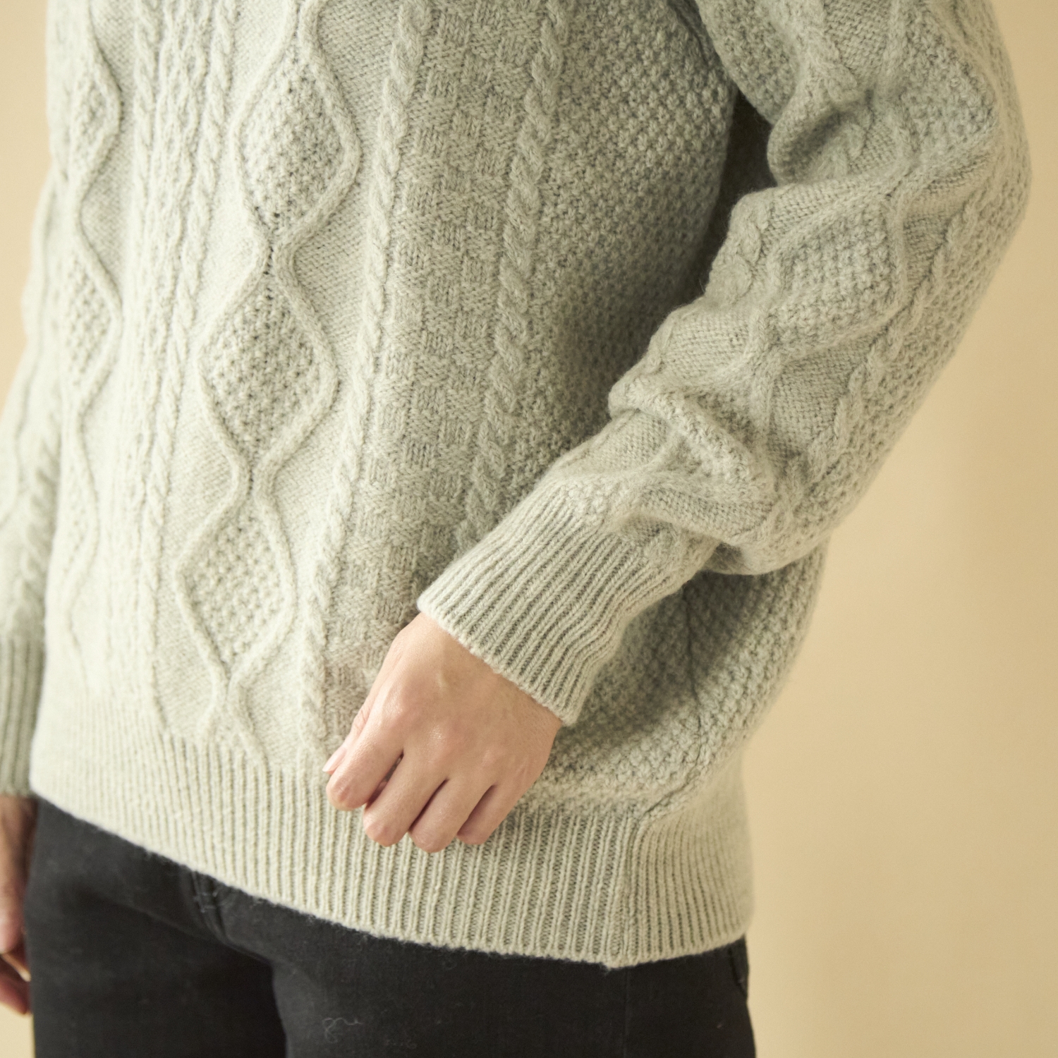 SAIFUKU/ウール100%アラン柄プルオーバー　キーネック