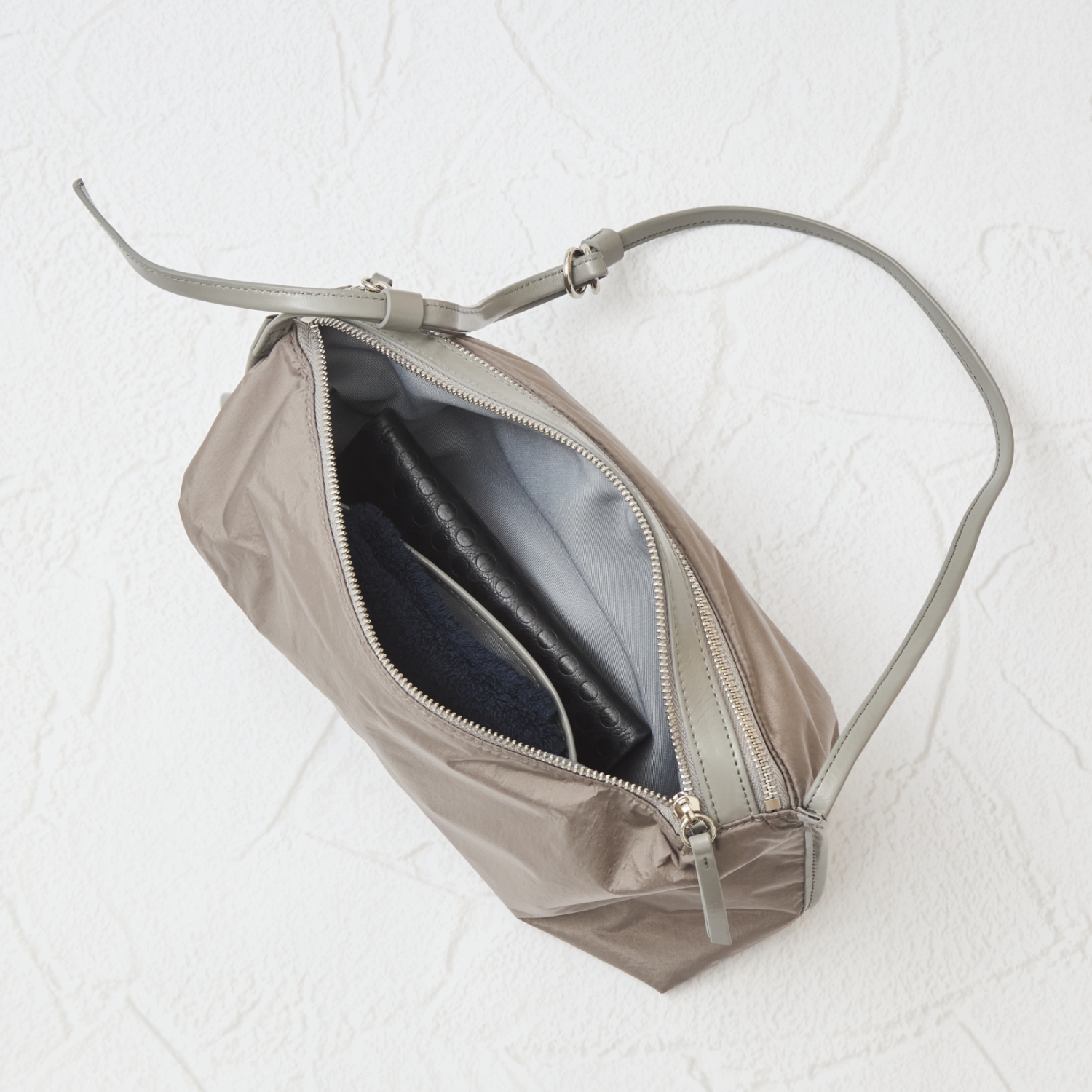 POMTATA/TORS FABRIC SHOULDER BAG