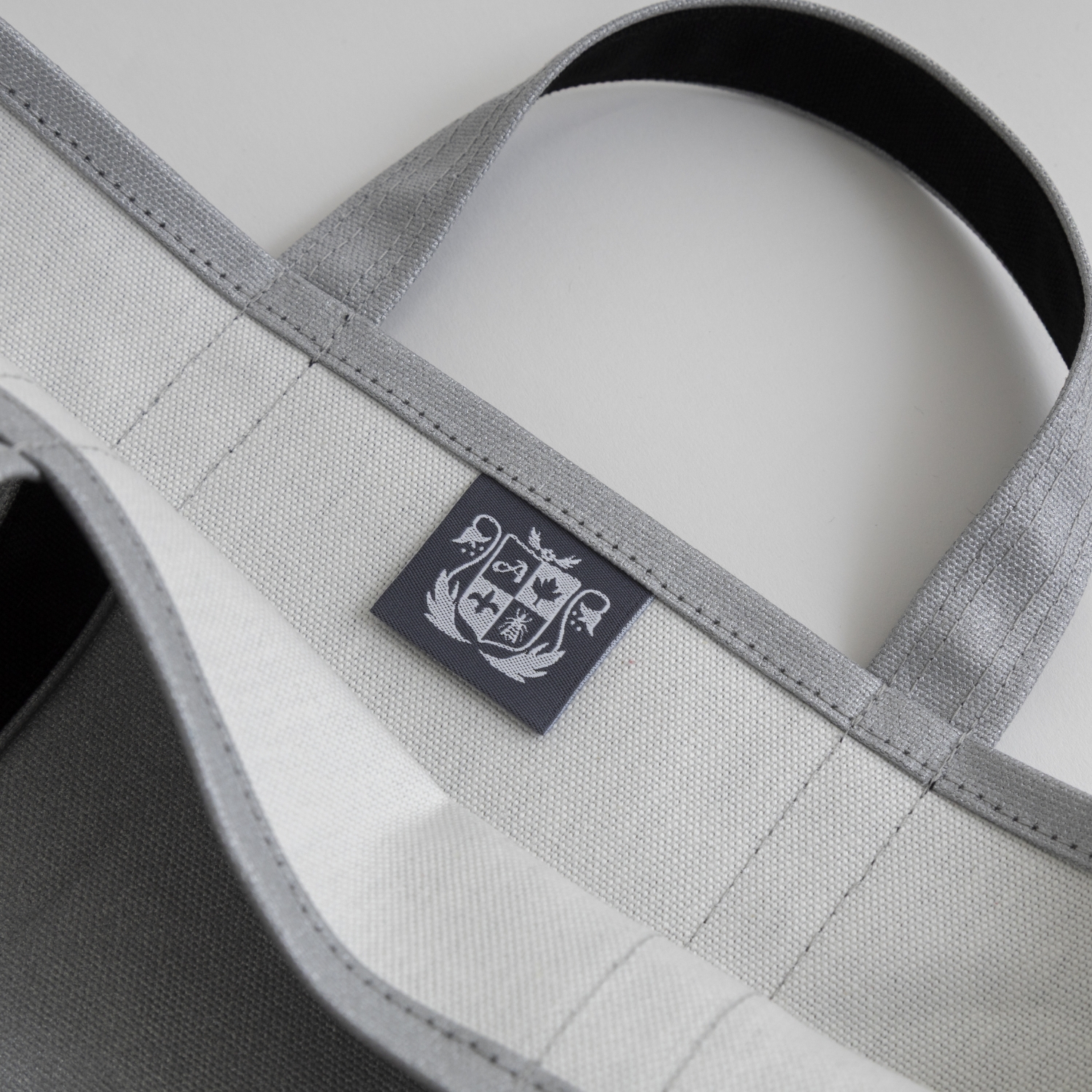 【受注会限定】みつばちトート シルバー×ブラック Sサイズ