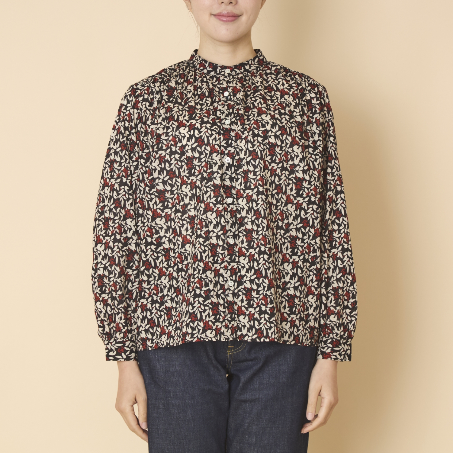PONT DE CHALONS/フラワープリントギャザーブラウス ブラック