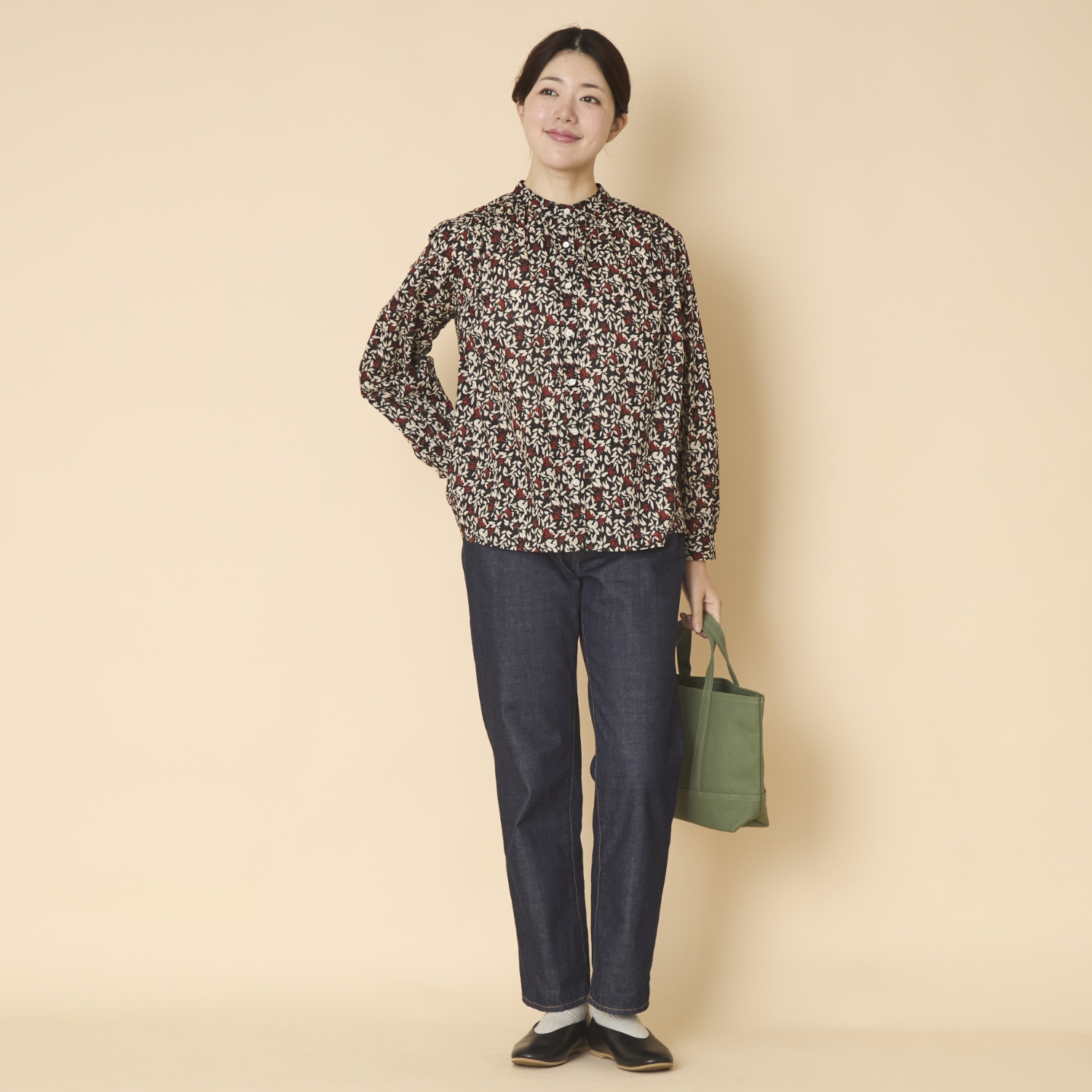 PONT DE CHALONS/フラワープリントギャザーブラウス ブラック