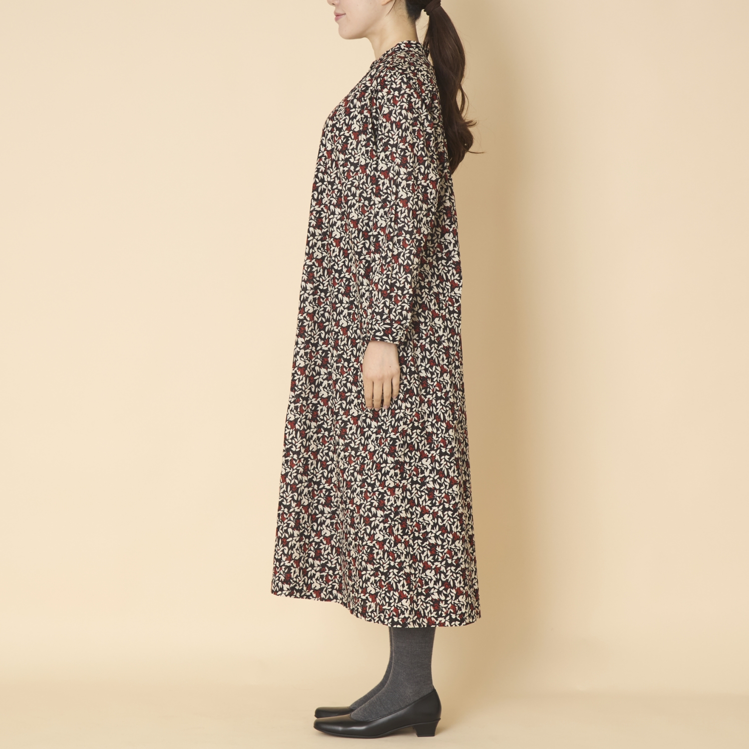 PONT DE CHALONS/フラワープリントギャザーワンピース ブラック